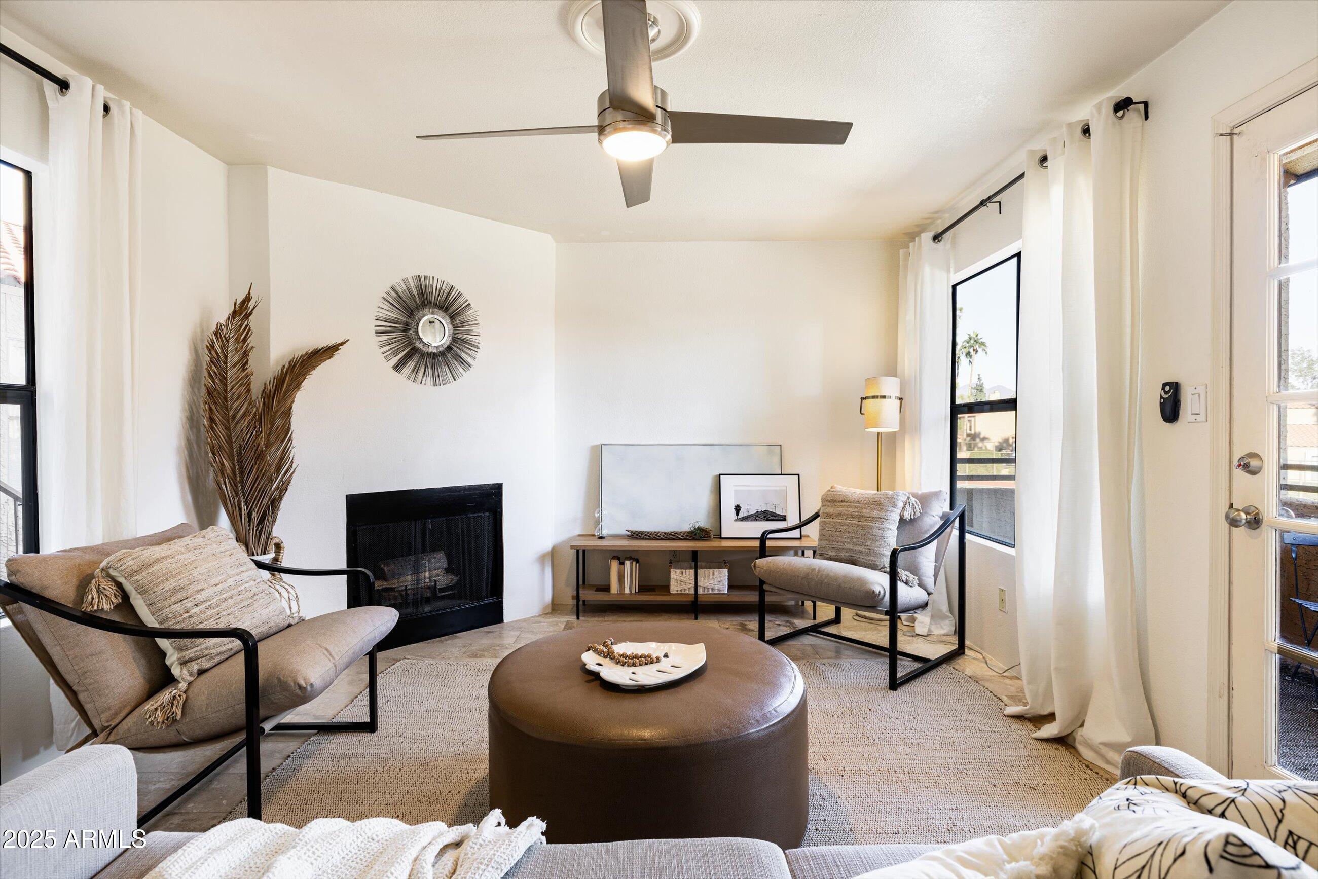 8787 E MOUNTAIN VIEW Road, 2040