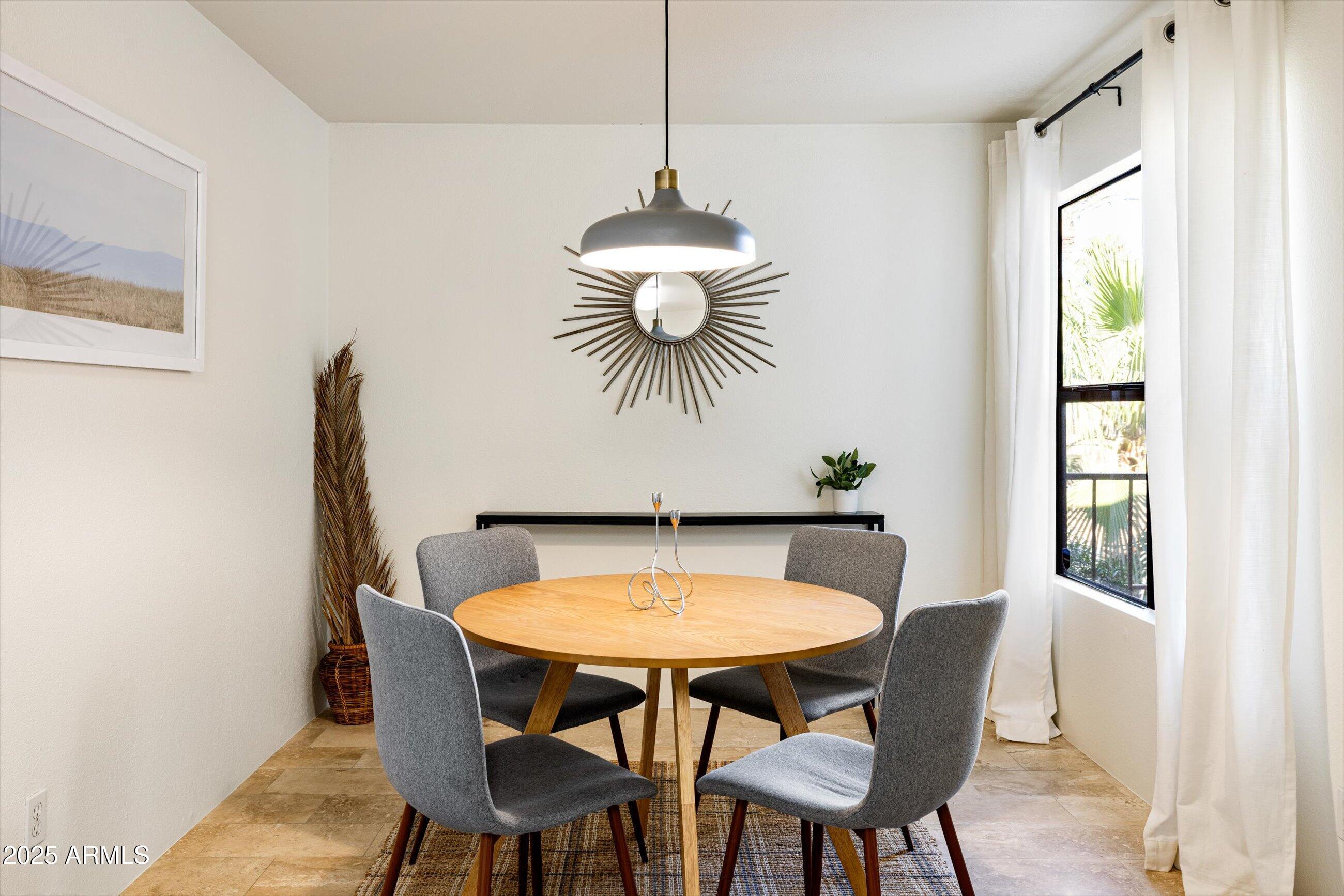 8787 E MOUNTAIN VIEW Road, 2040