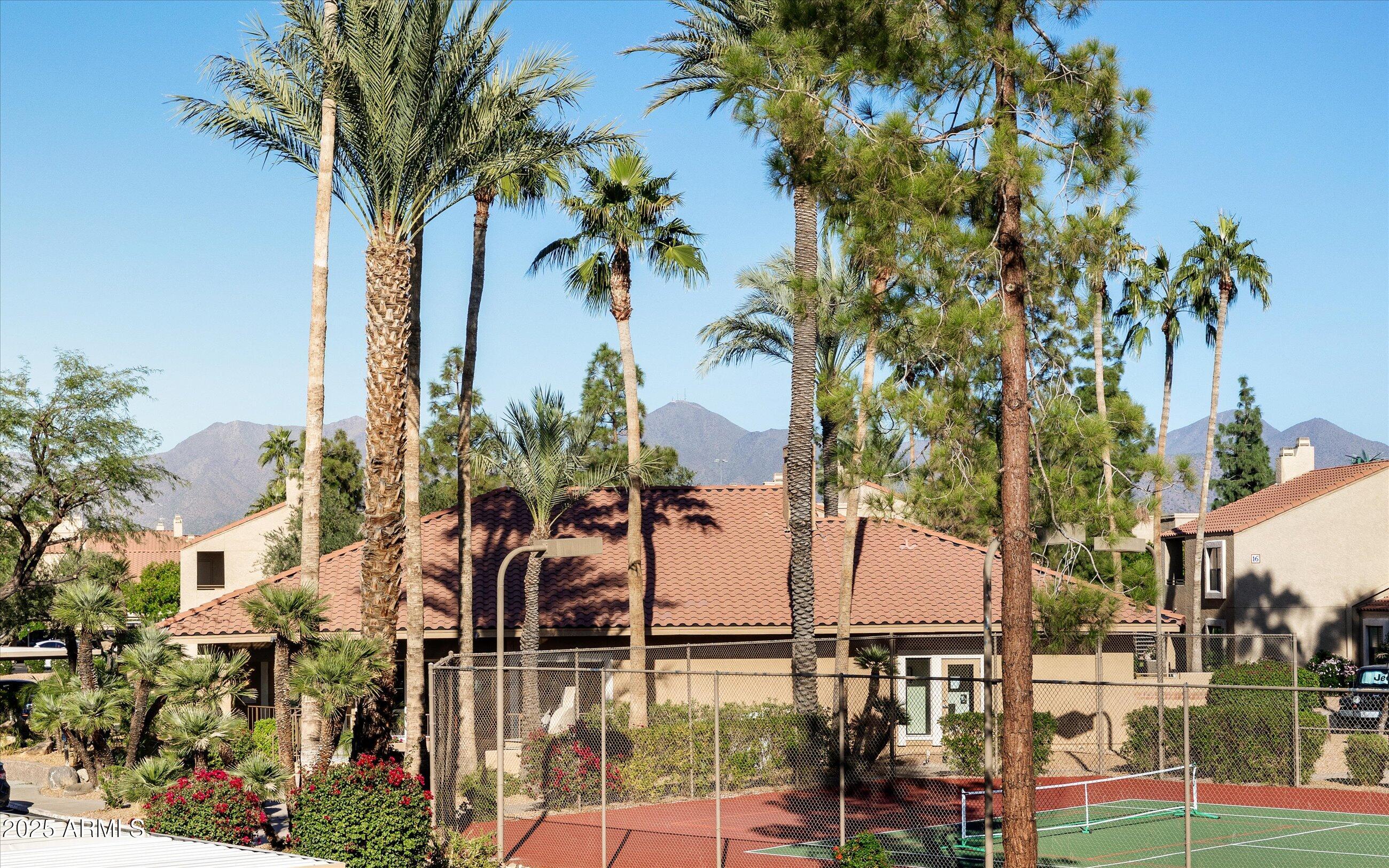 8787 E MOUNTAIN VIEW Road, 2040