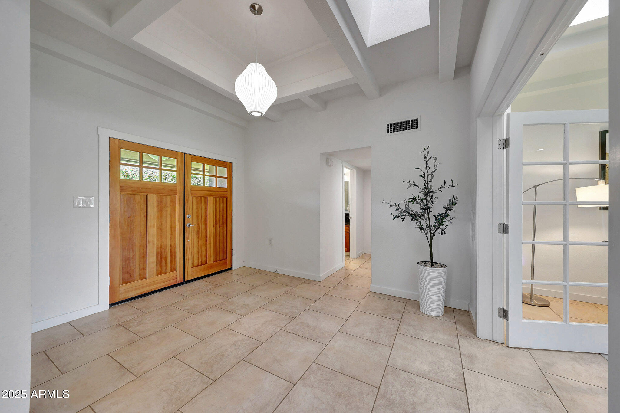 2146 E Pasadena Avenue