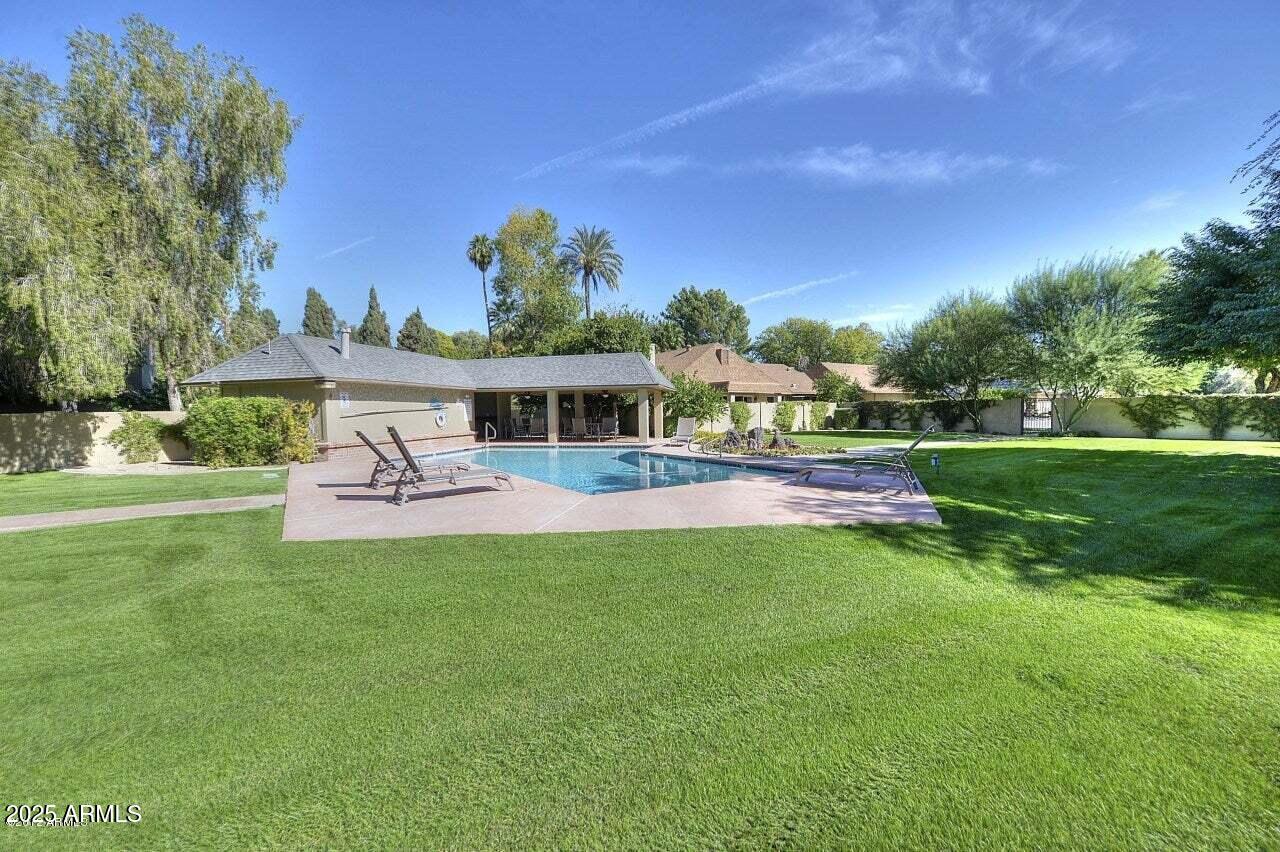 2146 E Pasadena Avenue