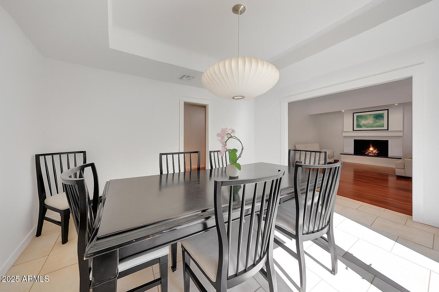 2146 E Pasadena Avenue