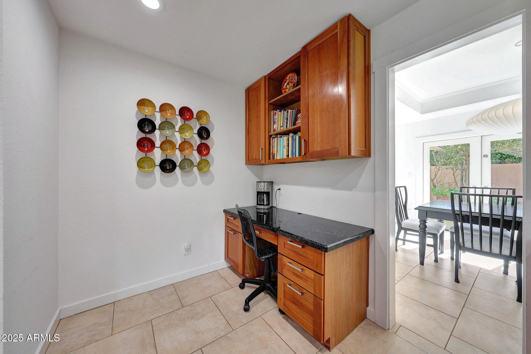 2146 E Pasadena Avenue