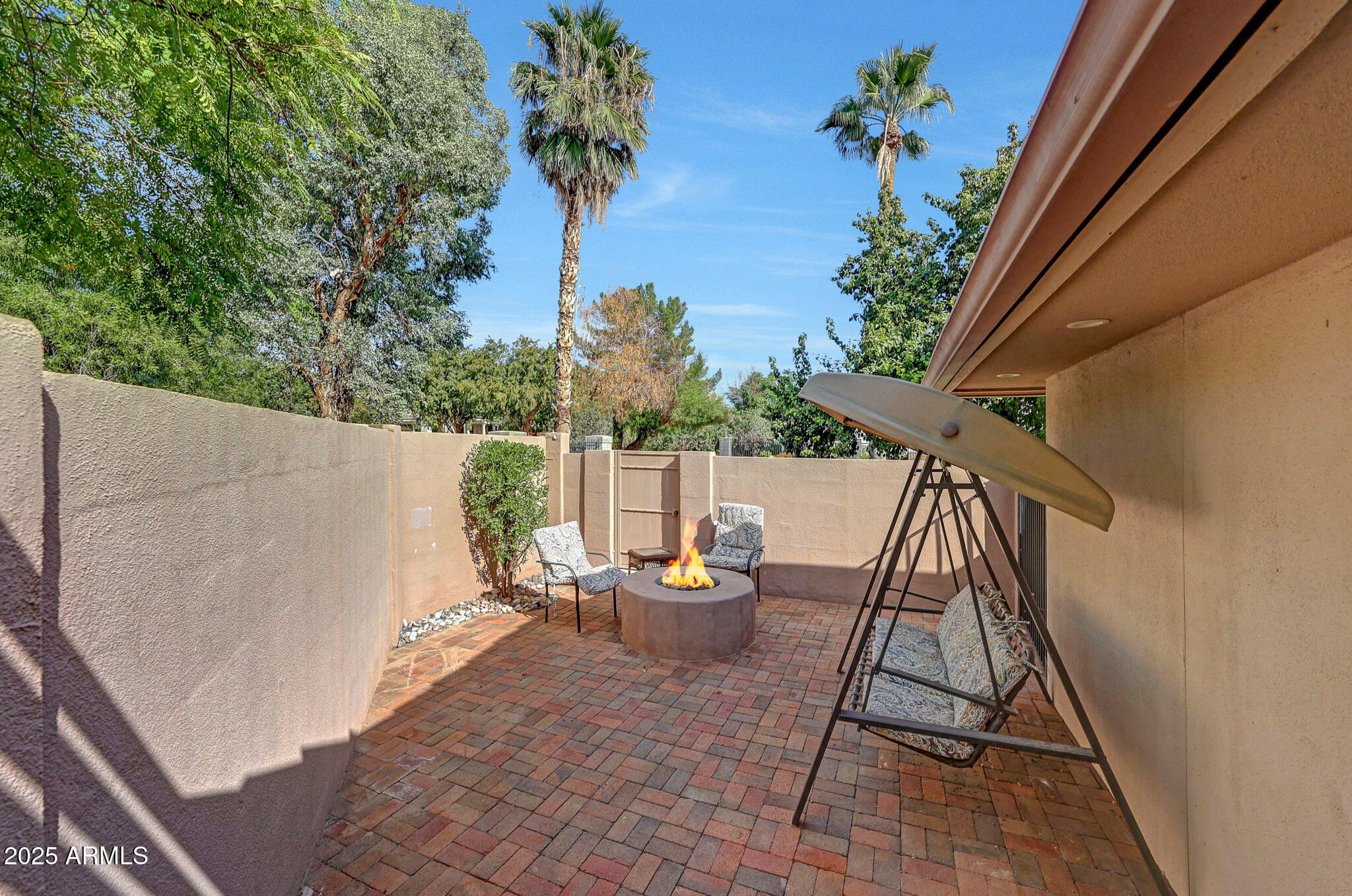 2146 E Pasadena Avenue