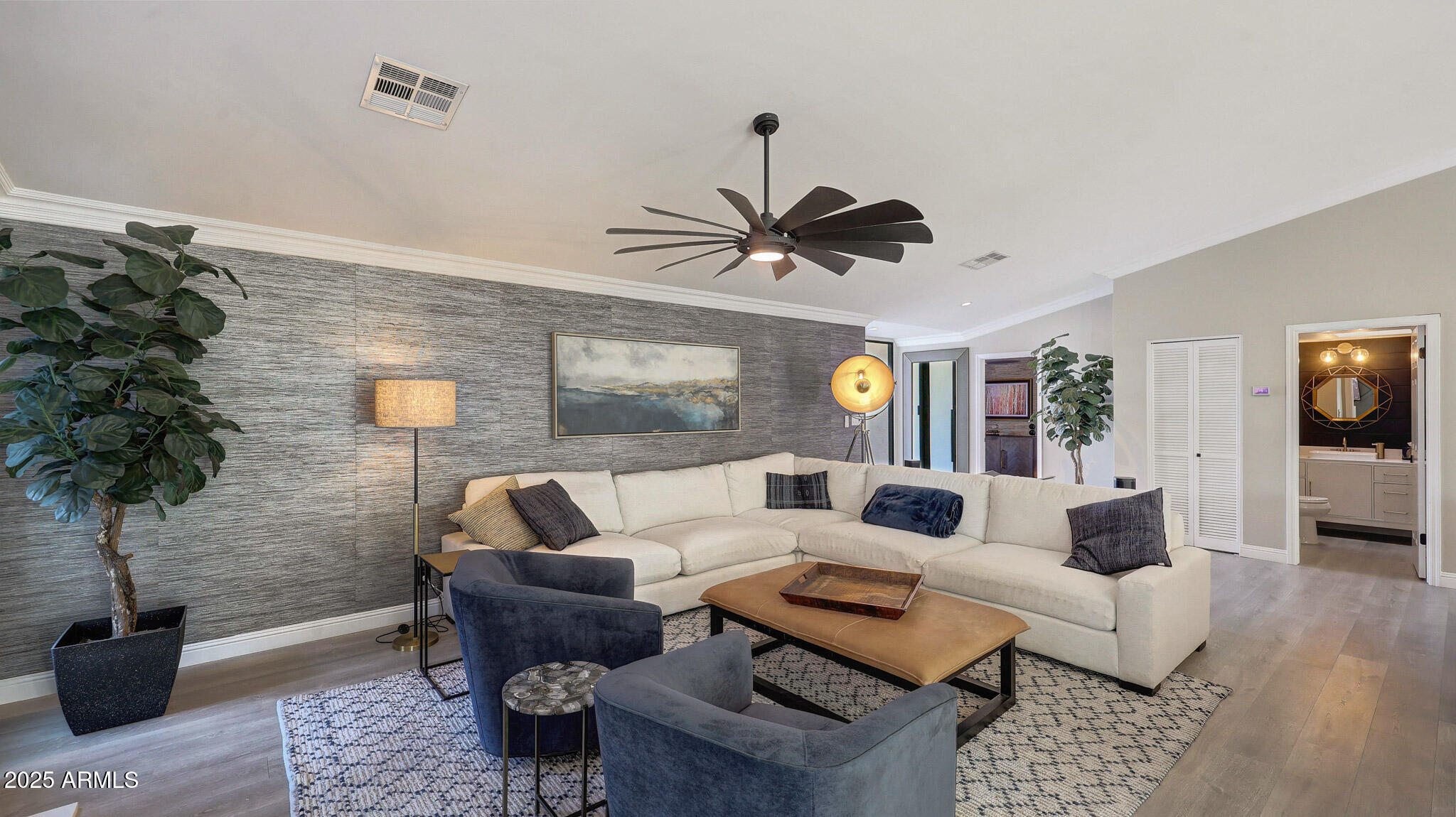 10267 E SAN SALVADOR Drive