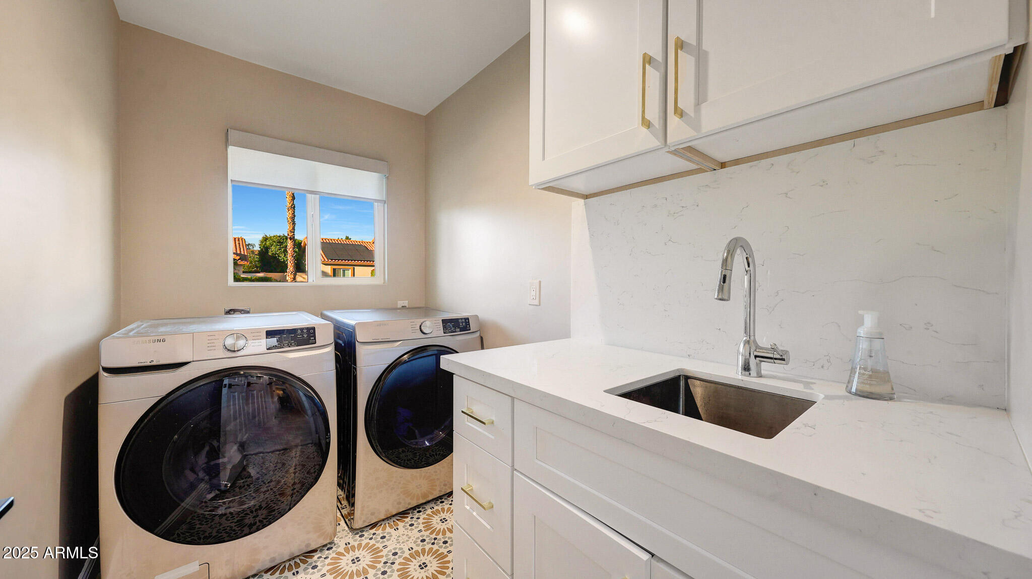 10267 E SAN SALVADOR Drive