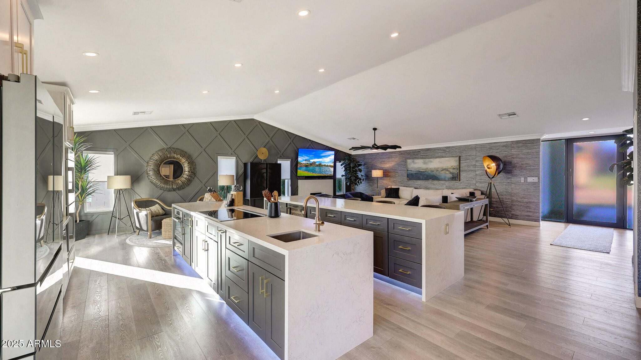 10267 E SAN SALVADOR Drive