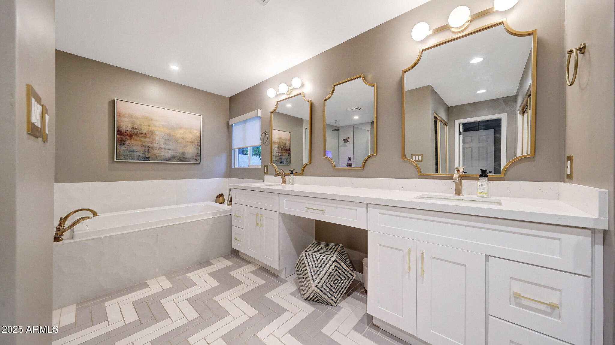 10267 E SAN SALVADOR Drive