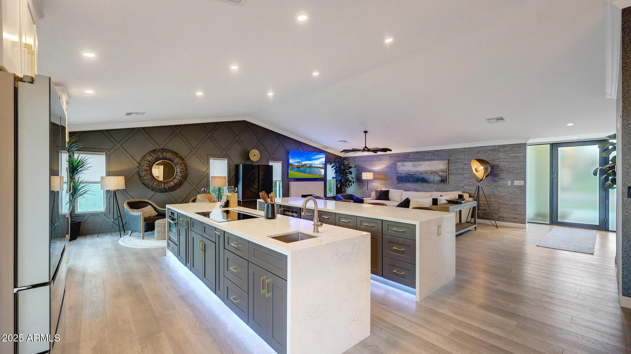 10267 E SAN SALVADOR Drive