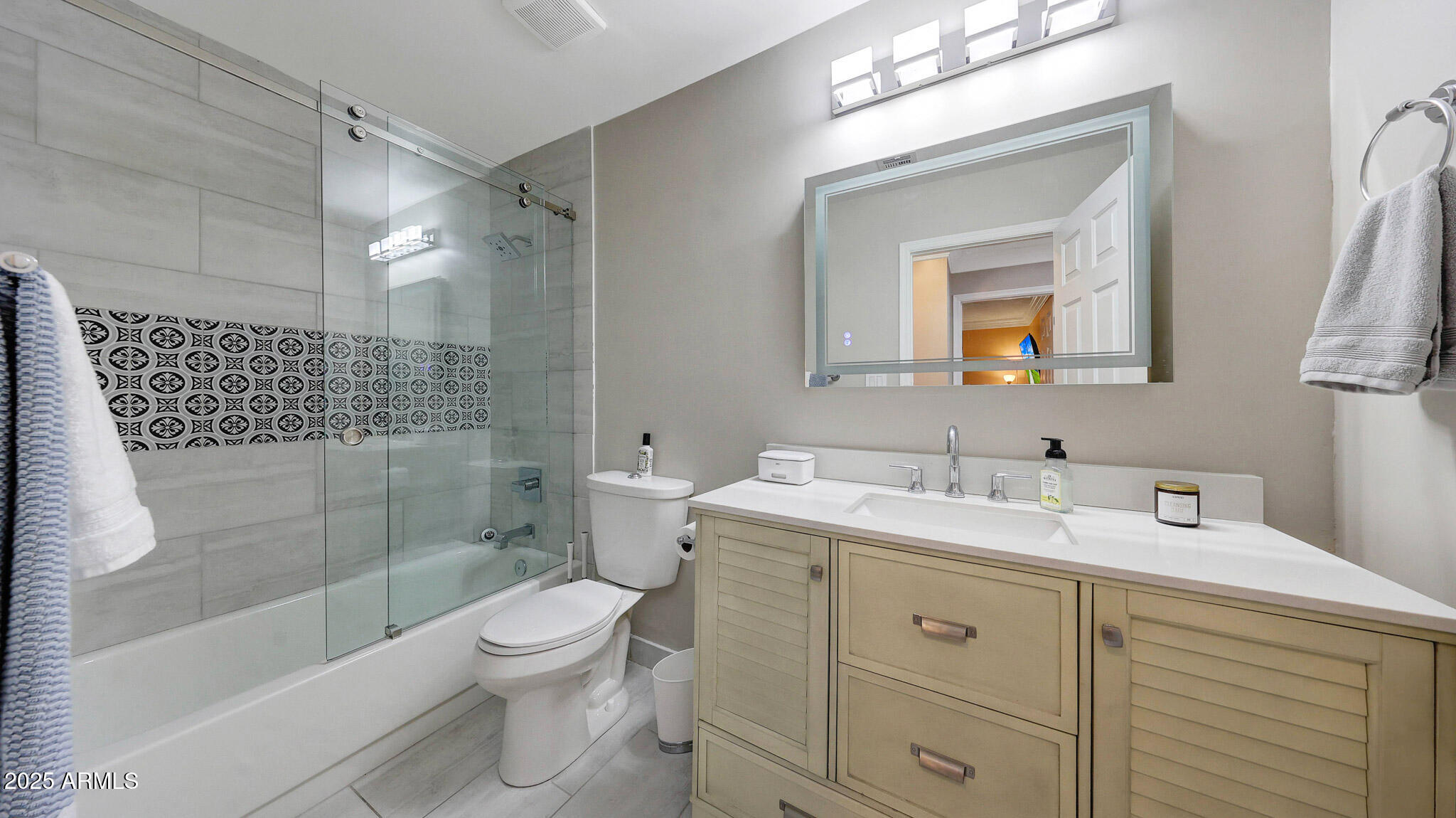 10267 E SAN SALVADOR Drive