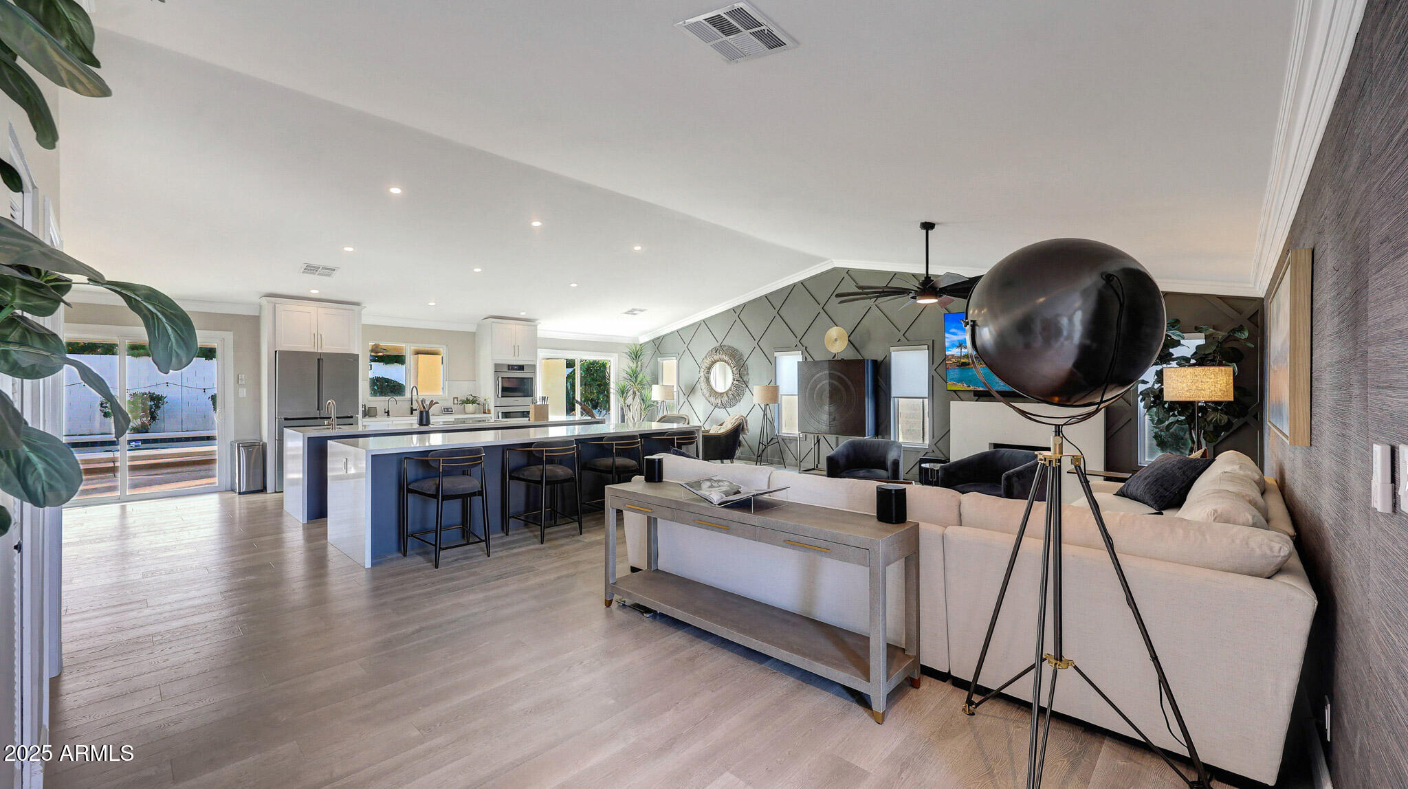 10267 E SAN SALVADOR Drive