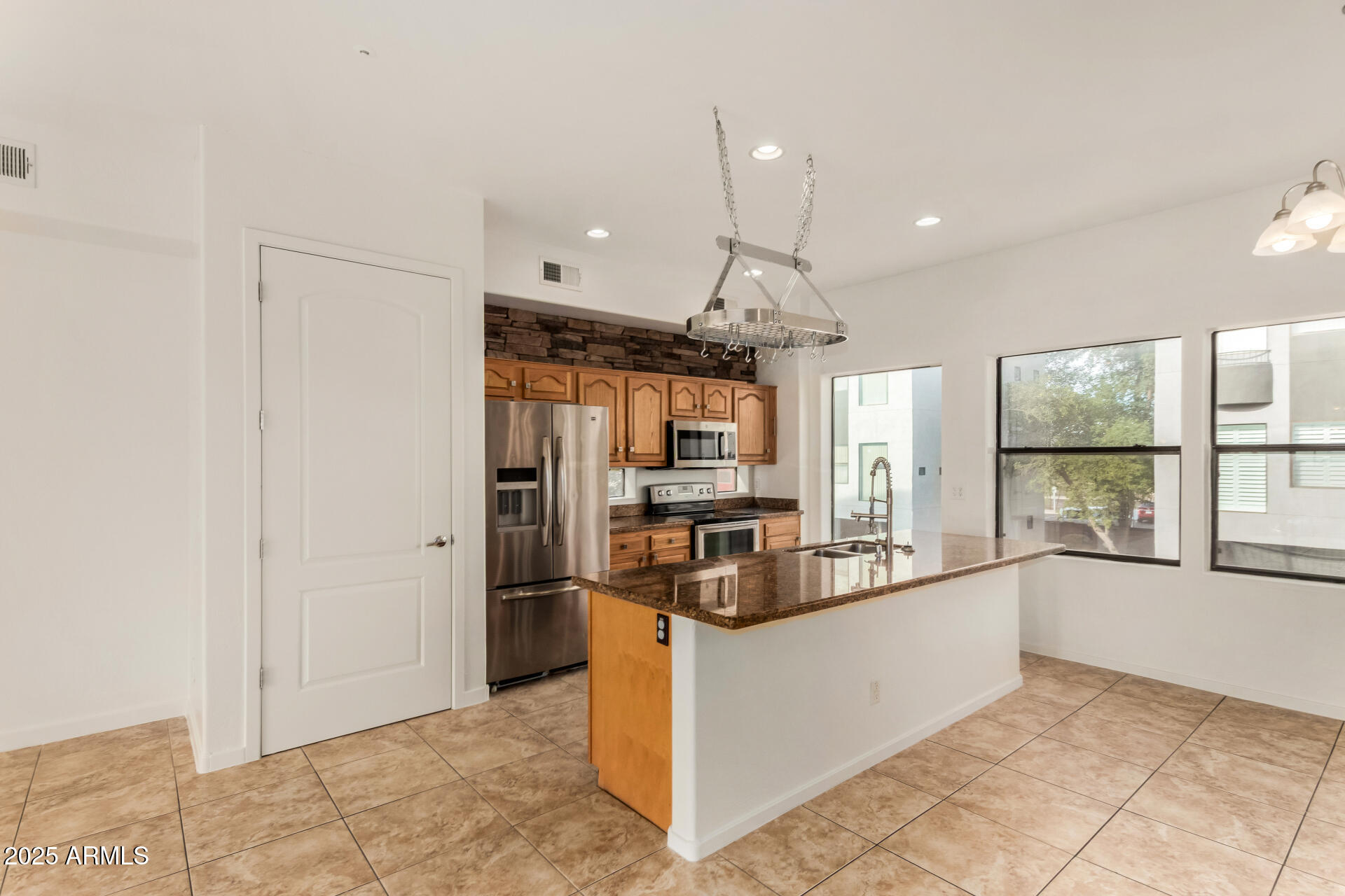 4617 E CULVER Street