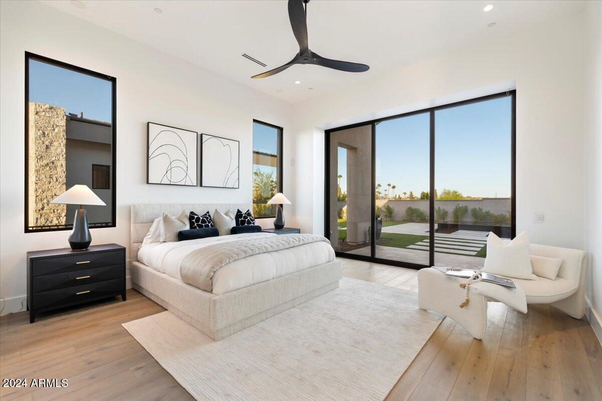 6921 N Joshua Tree Court