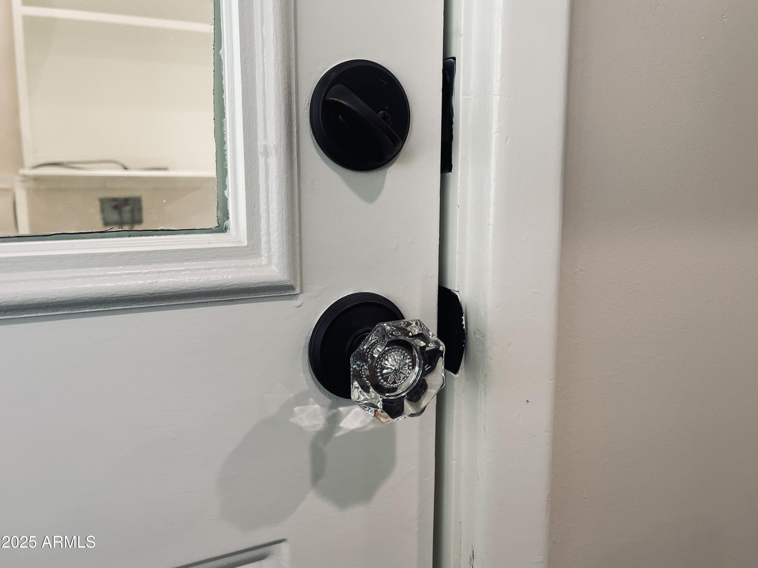 4702 E WILSHIRE Drive