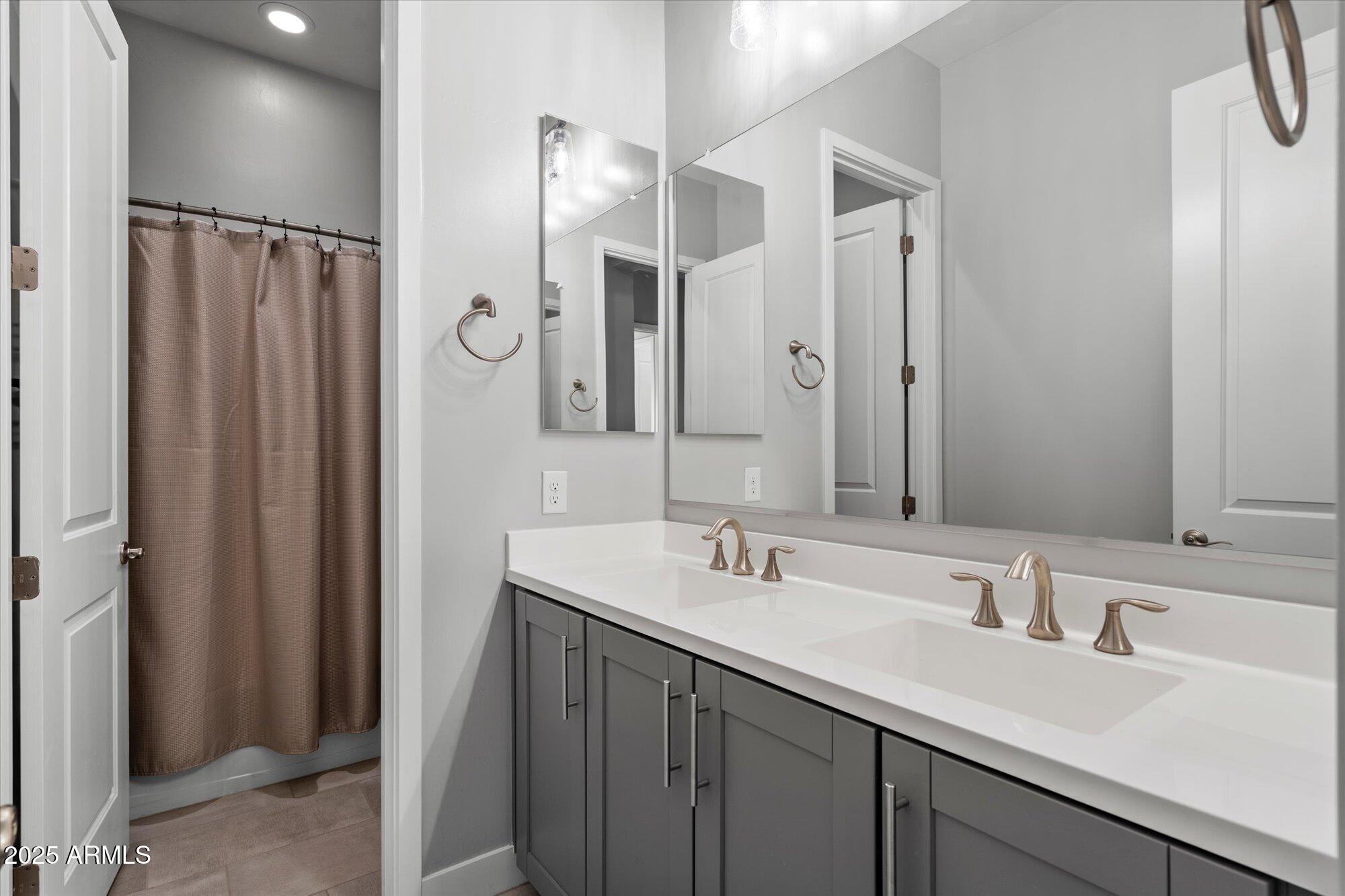 10638 E Tesla Avenue