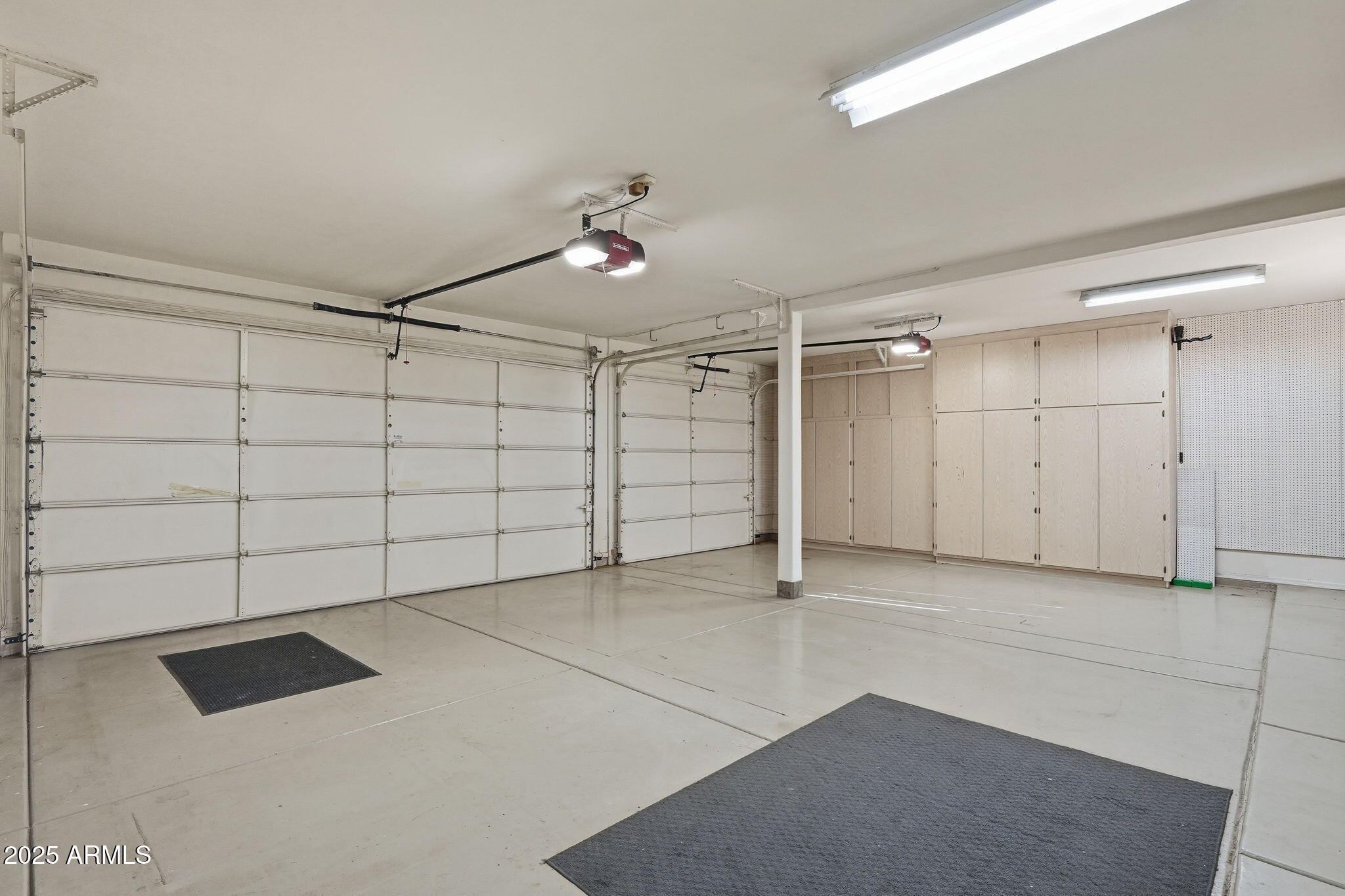 4055 N RECKER Road 71