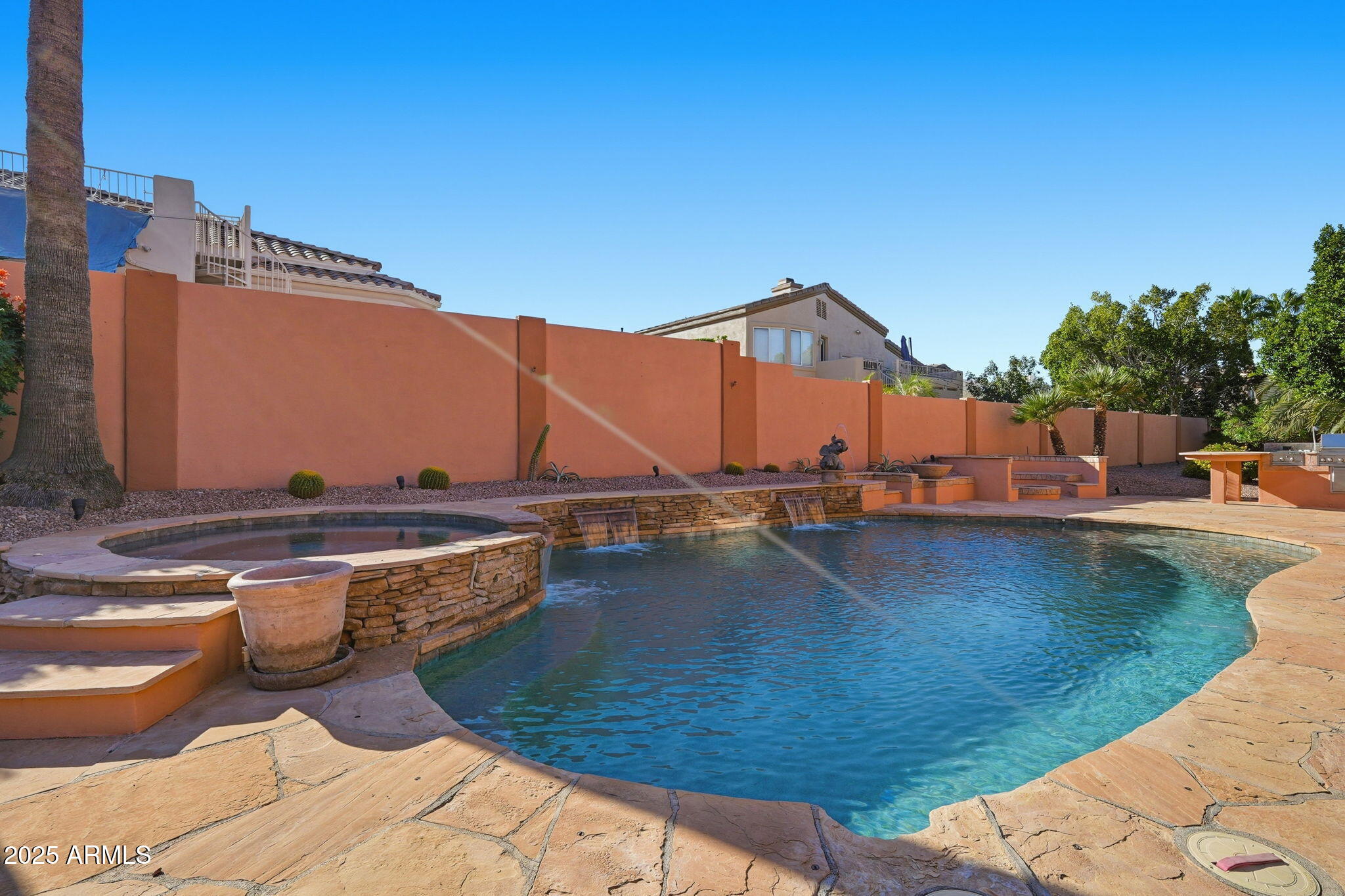 4055 N RECKER Road 71