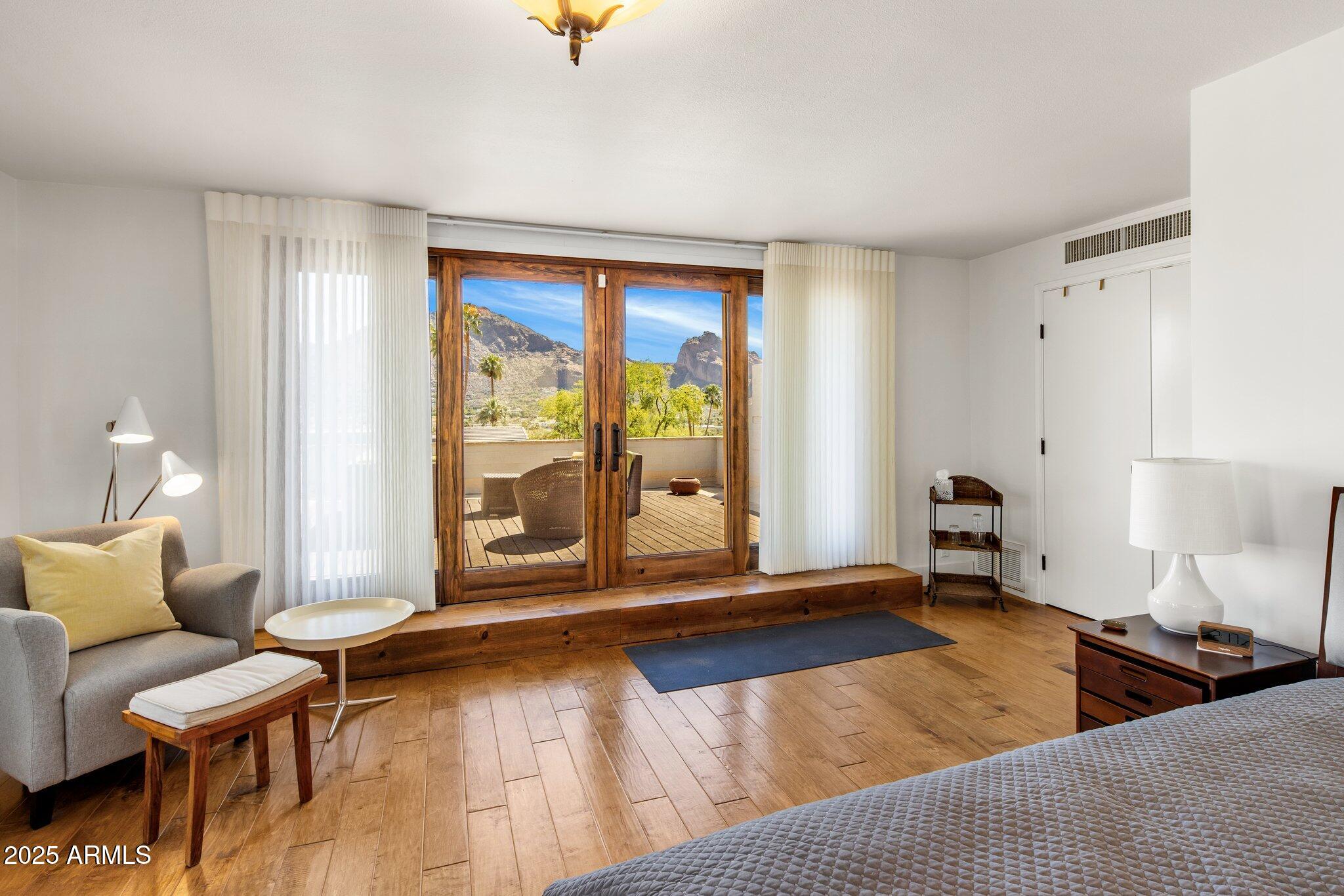 5434 E Lincoln Drive 78