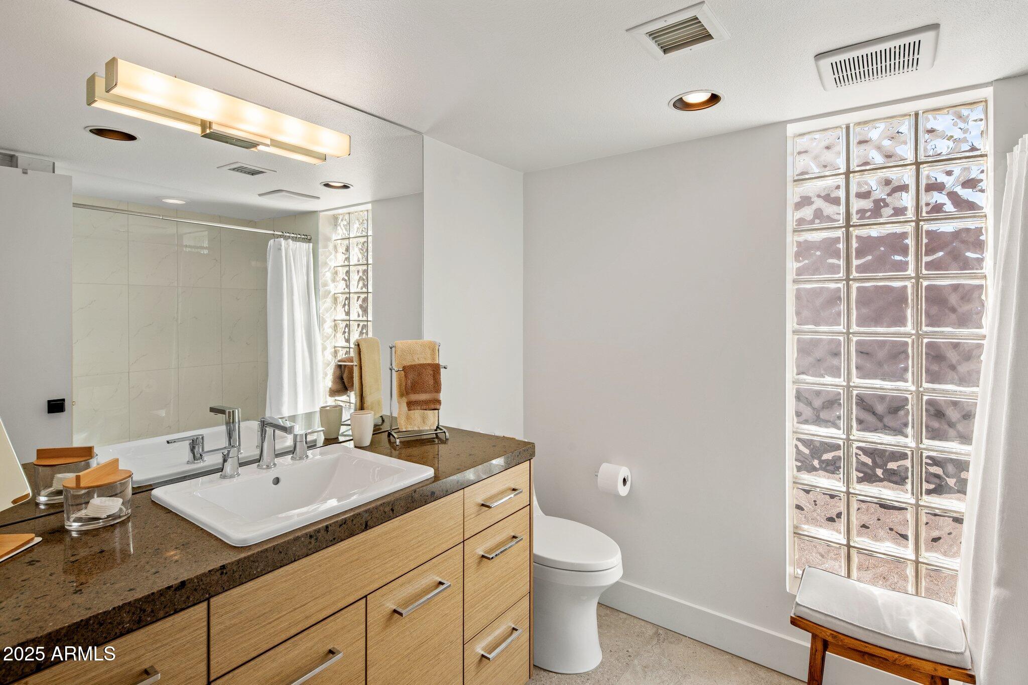 5434 E Lincoln Drive 78