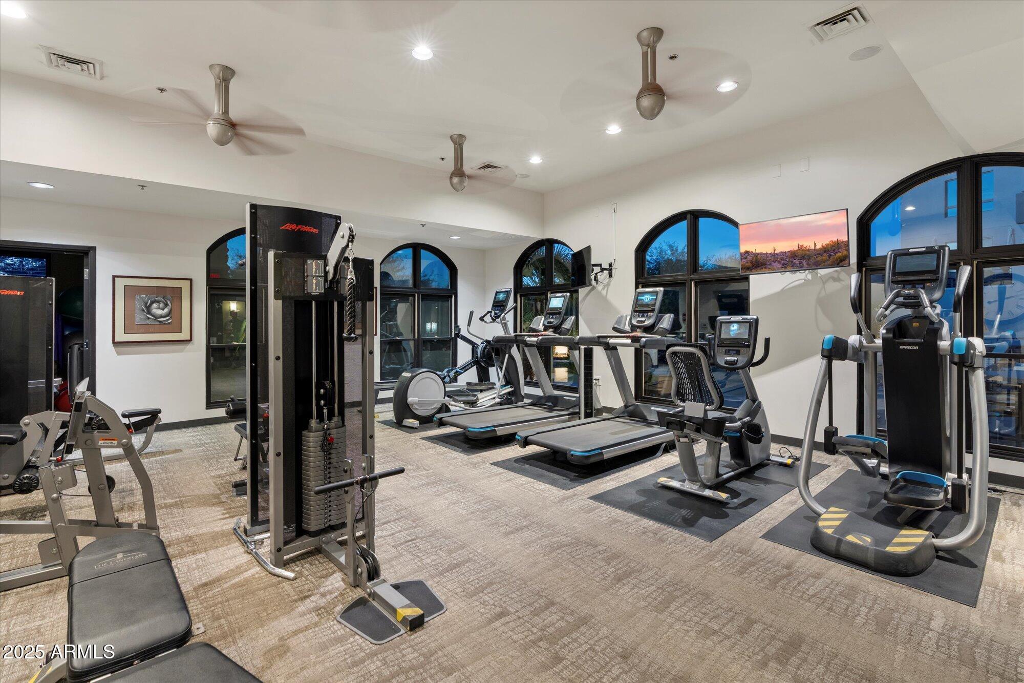 15802 N 71st Street 503