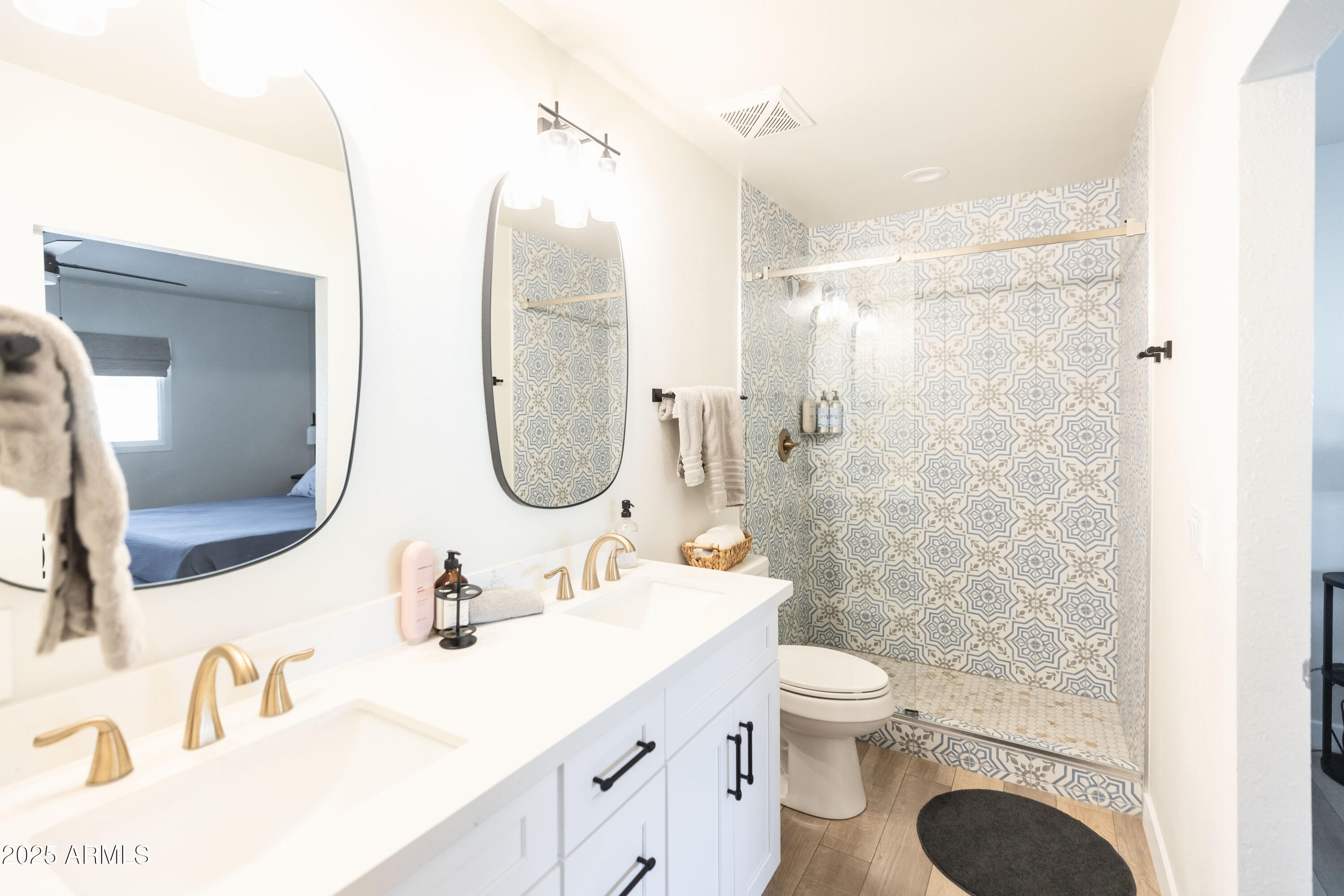 8132 E VALLEYVIEW Road