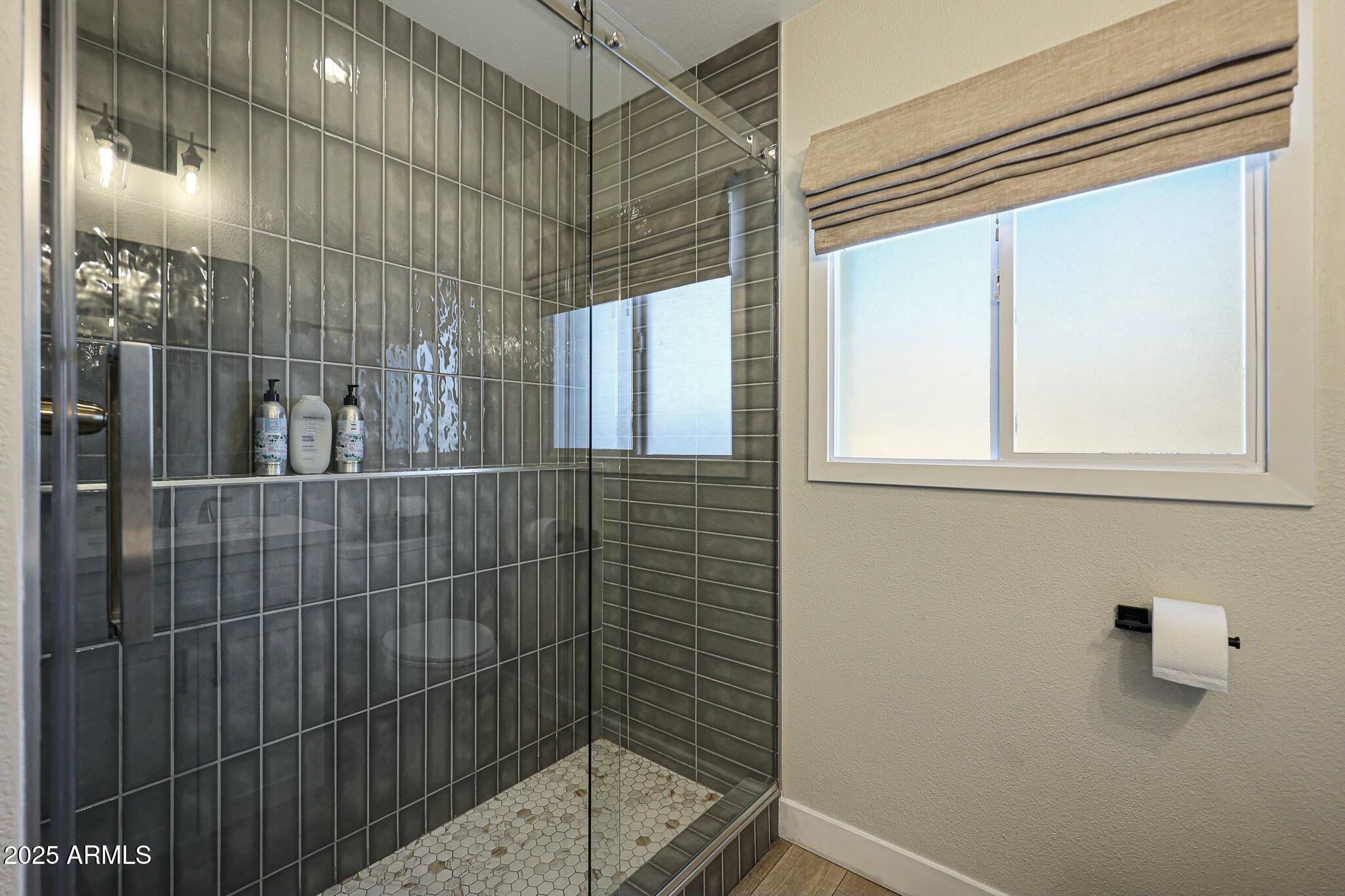 8132 E VALLEYVIEW Road