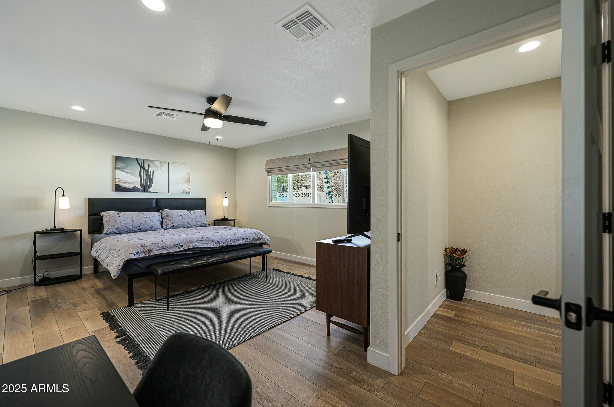 8132 E VALLEYVIEW Road