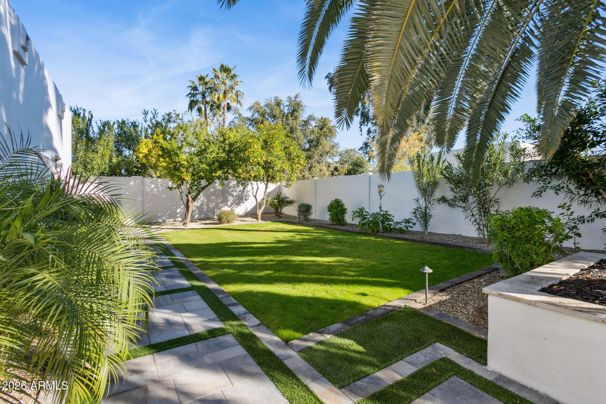 8713 N 80th