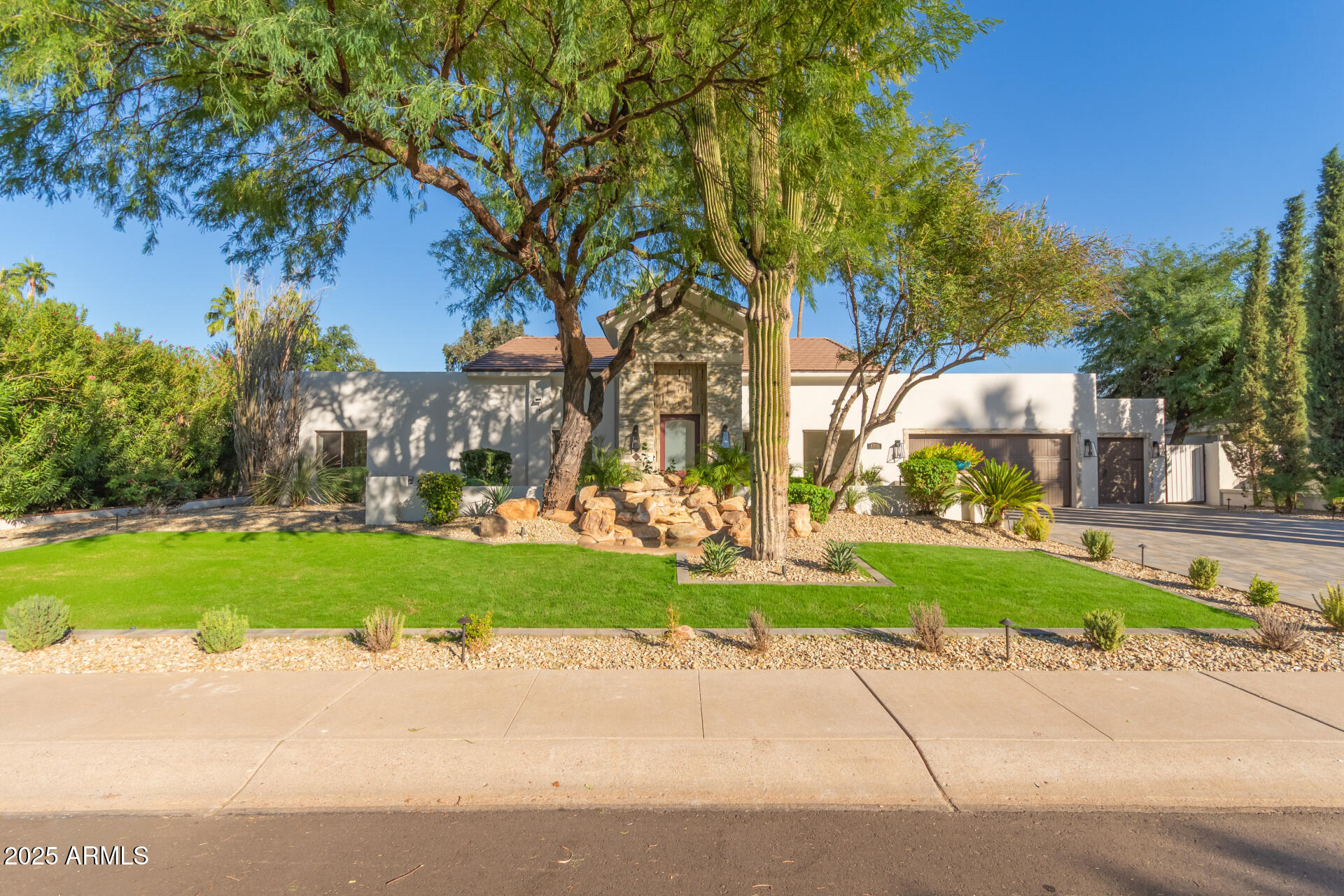 8713 N 80th