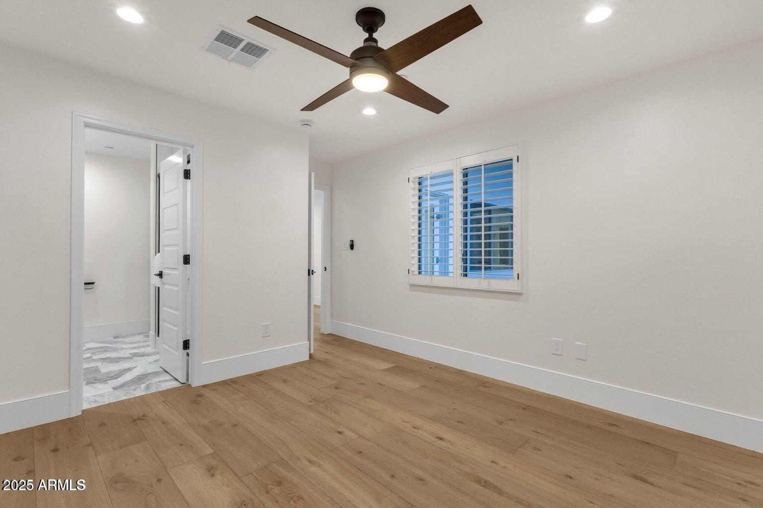 8713 N 80th
