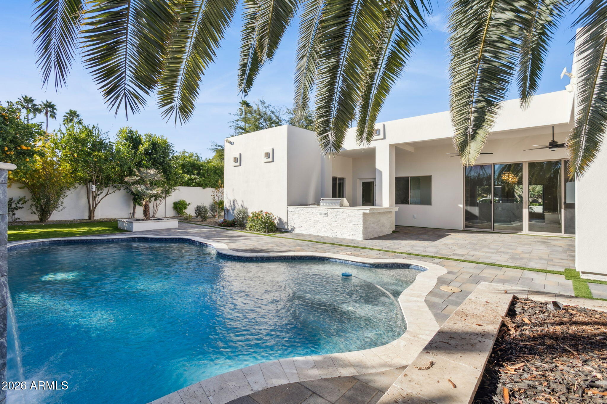 8713 N 80th