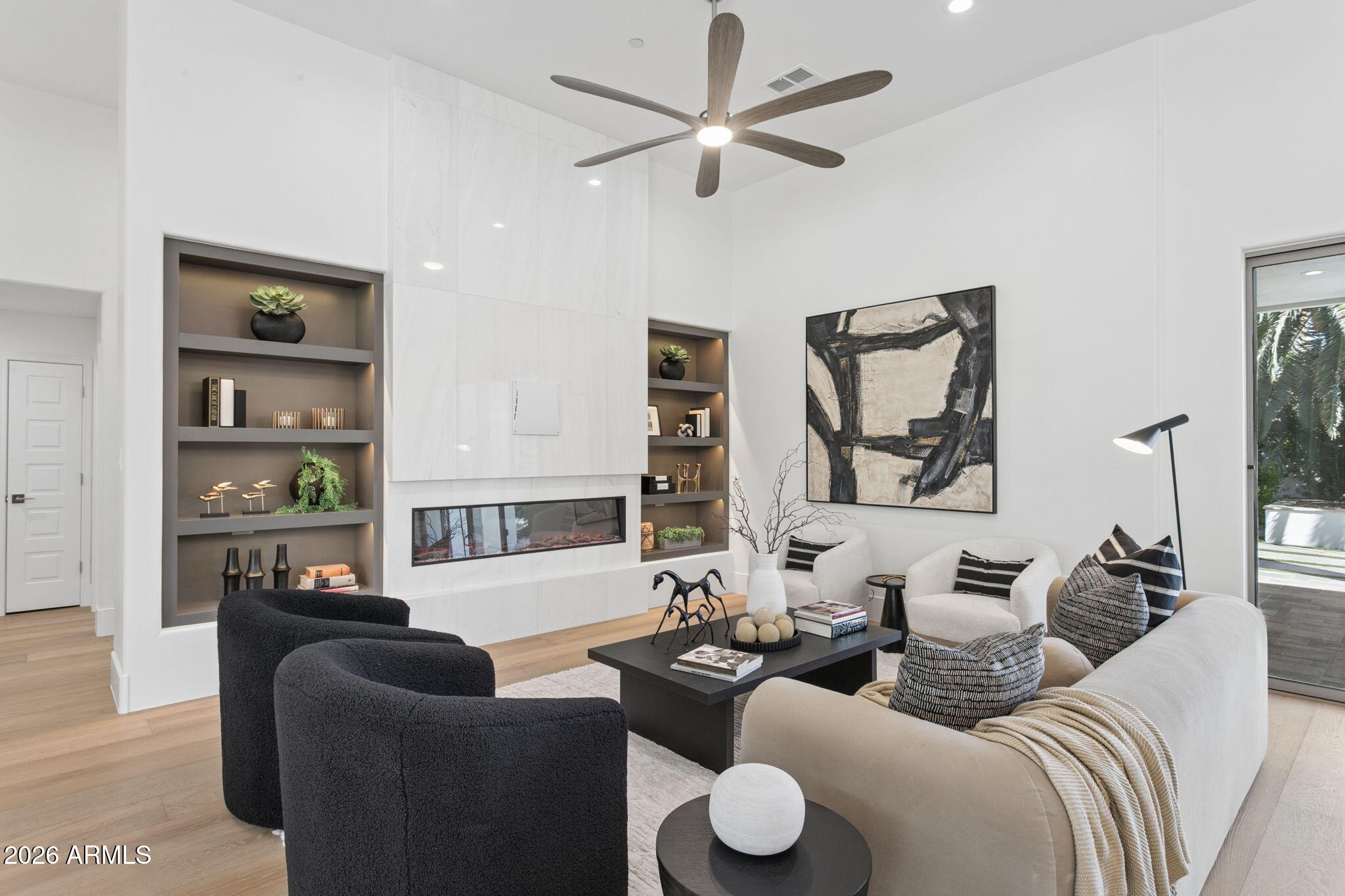 8713 N 80th