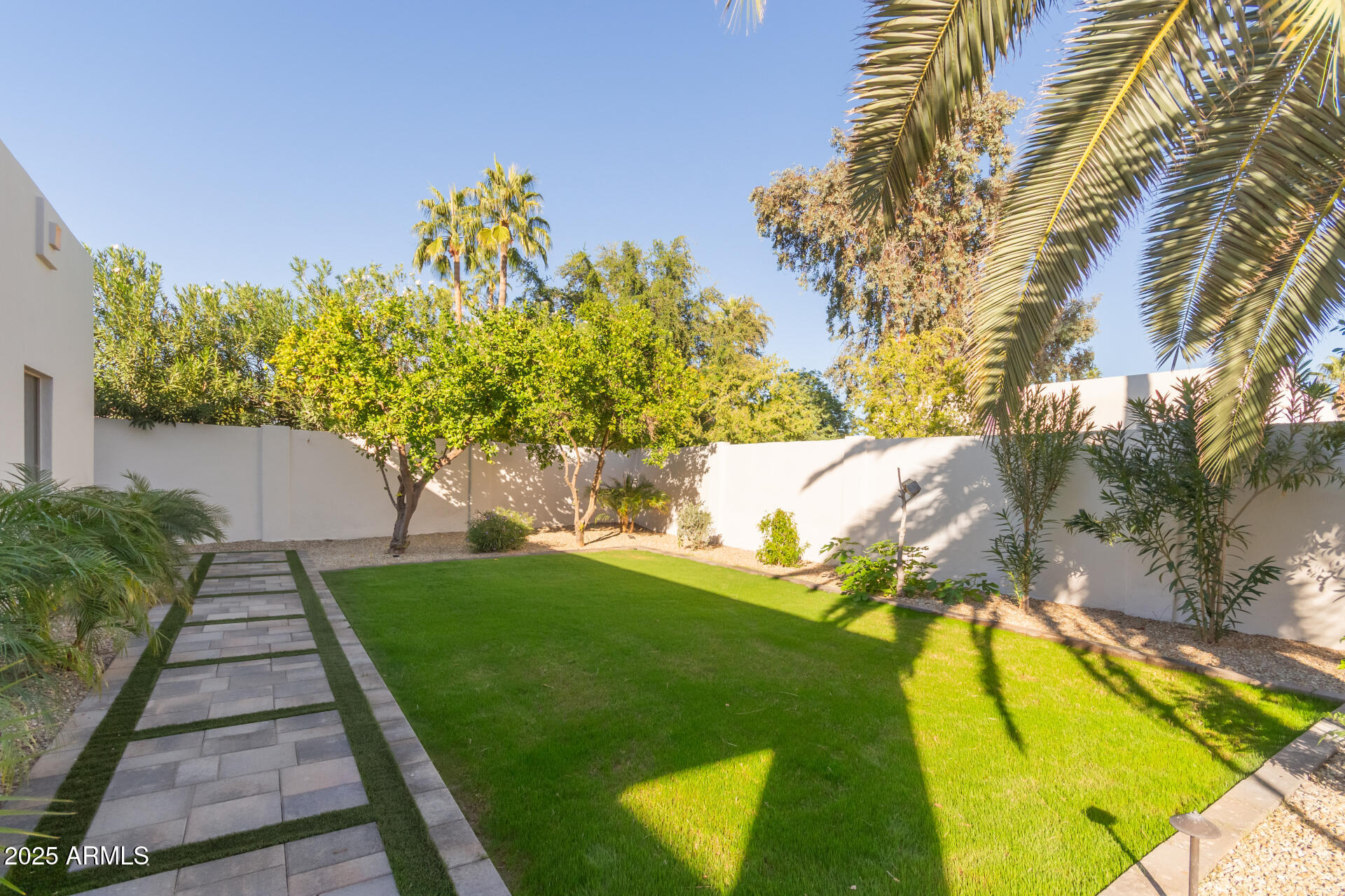 8713 N 80th