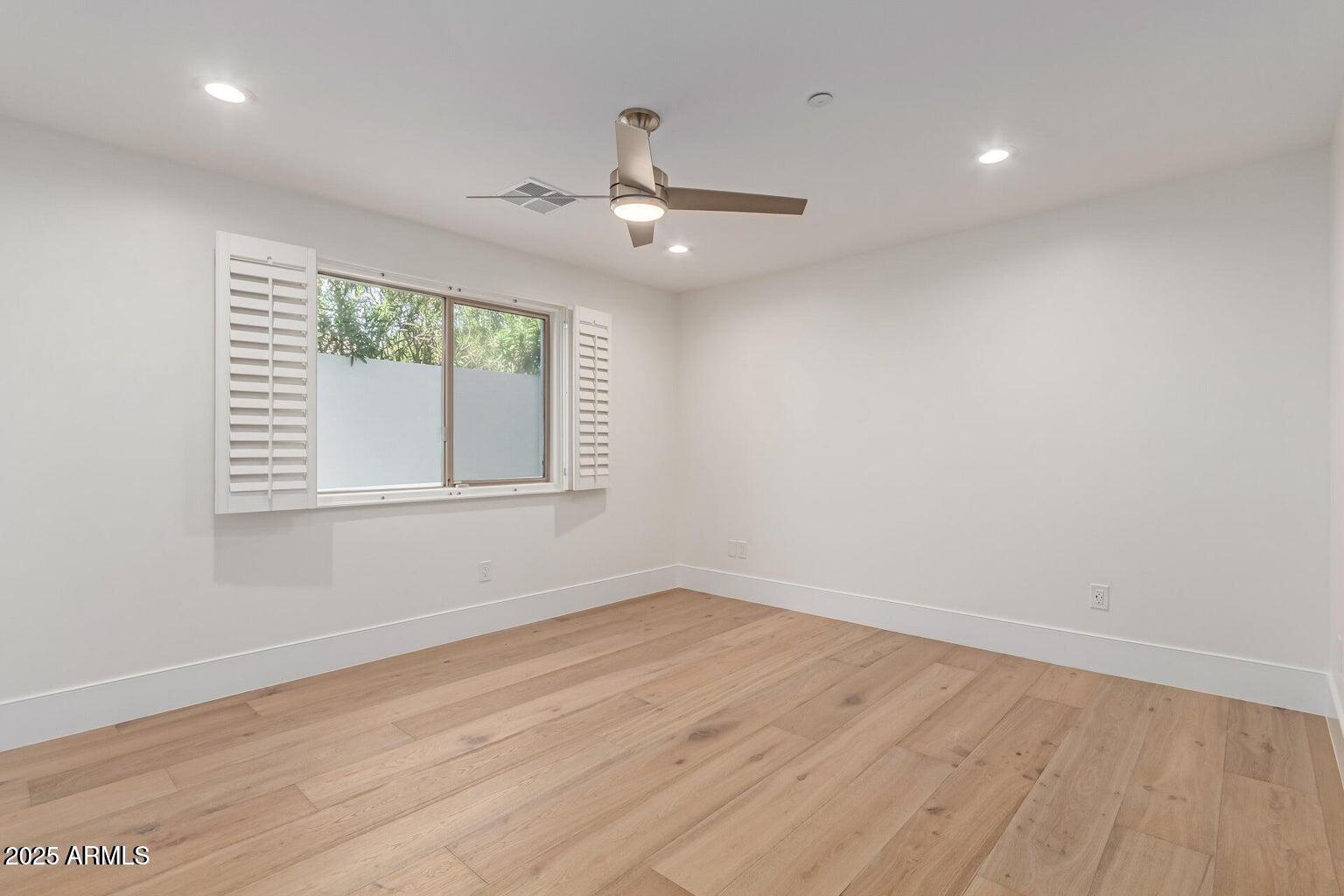 8713 N 80th