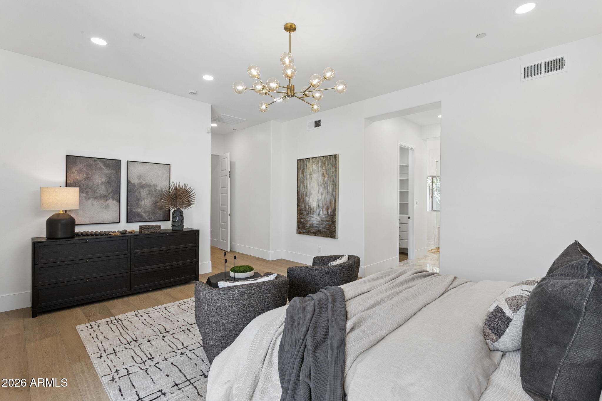 8713 N 80th