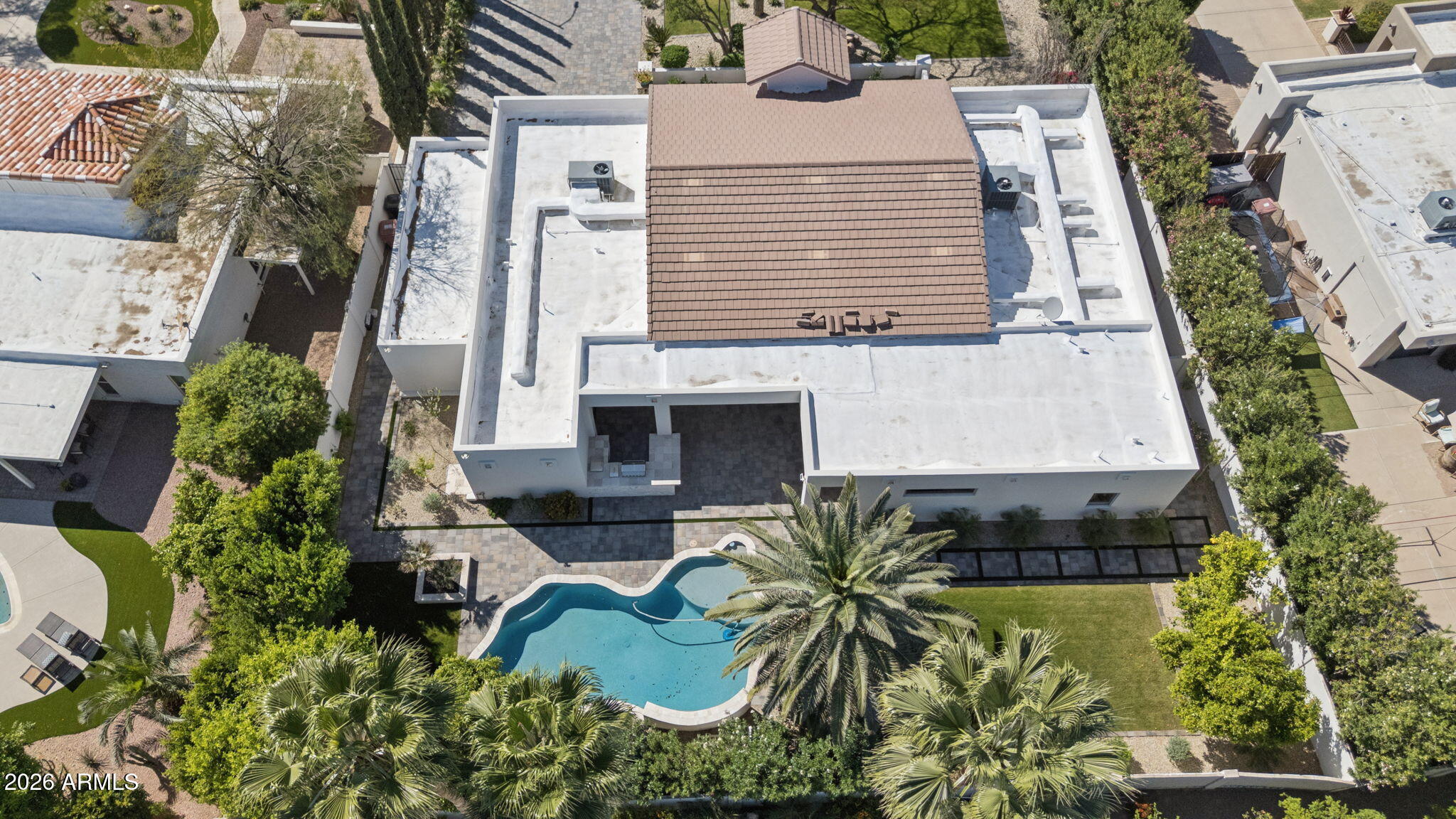 8713 N 80th