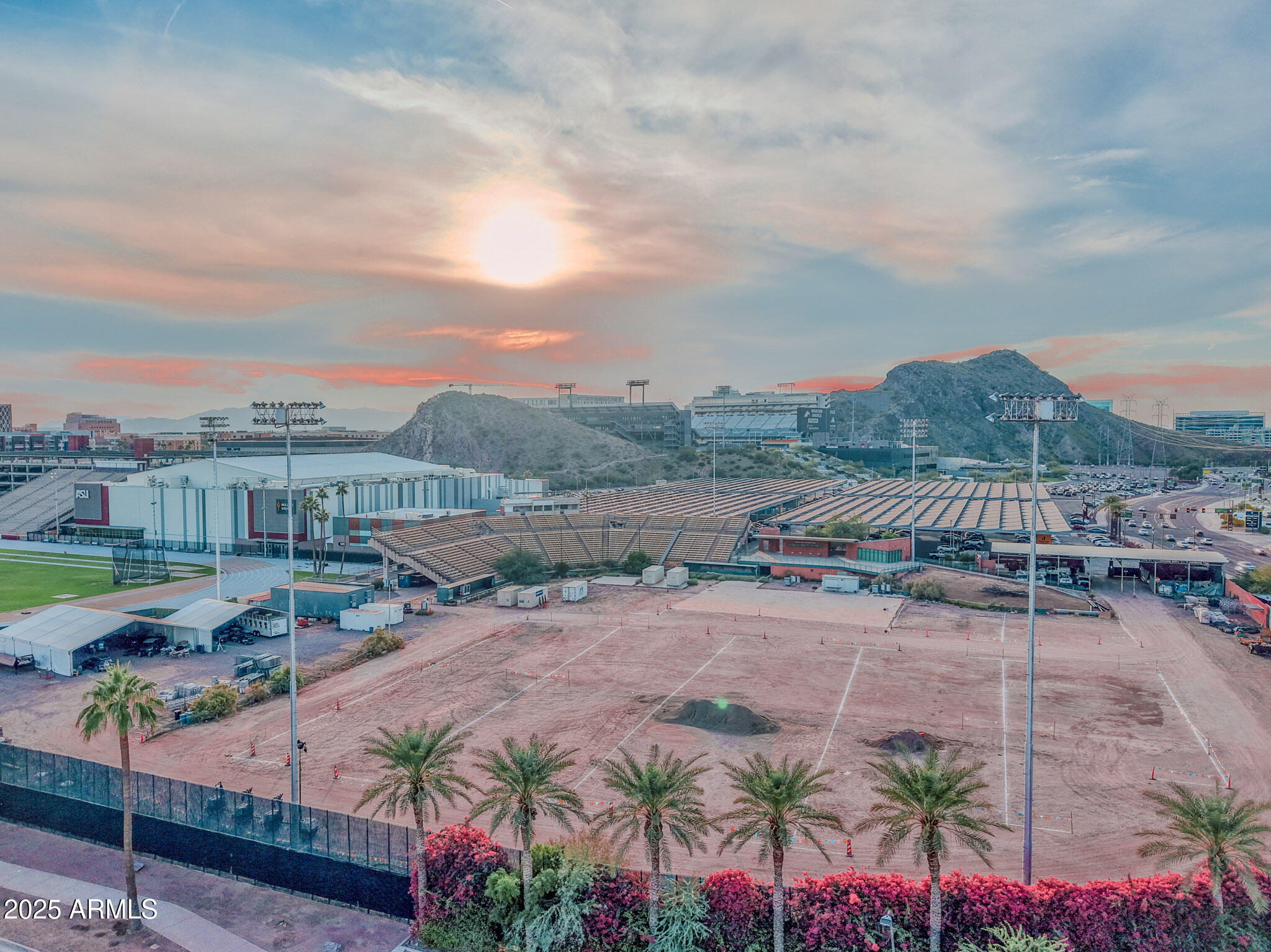 901 S SMITH Road 1065