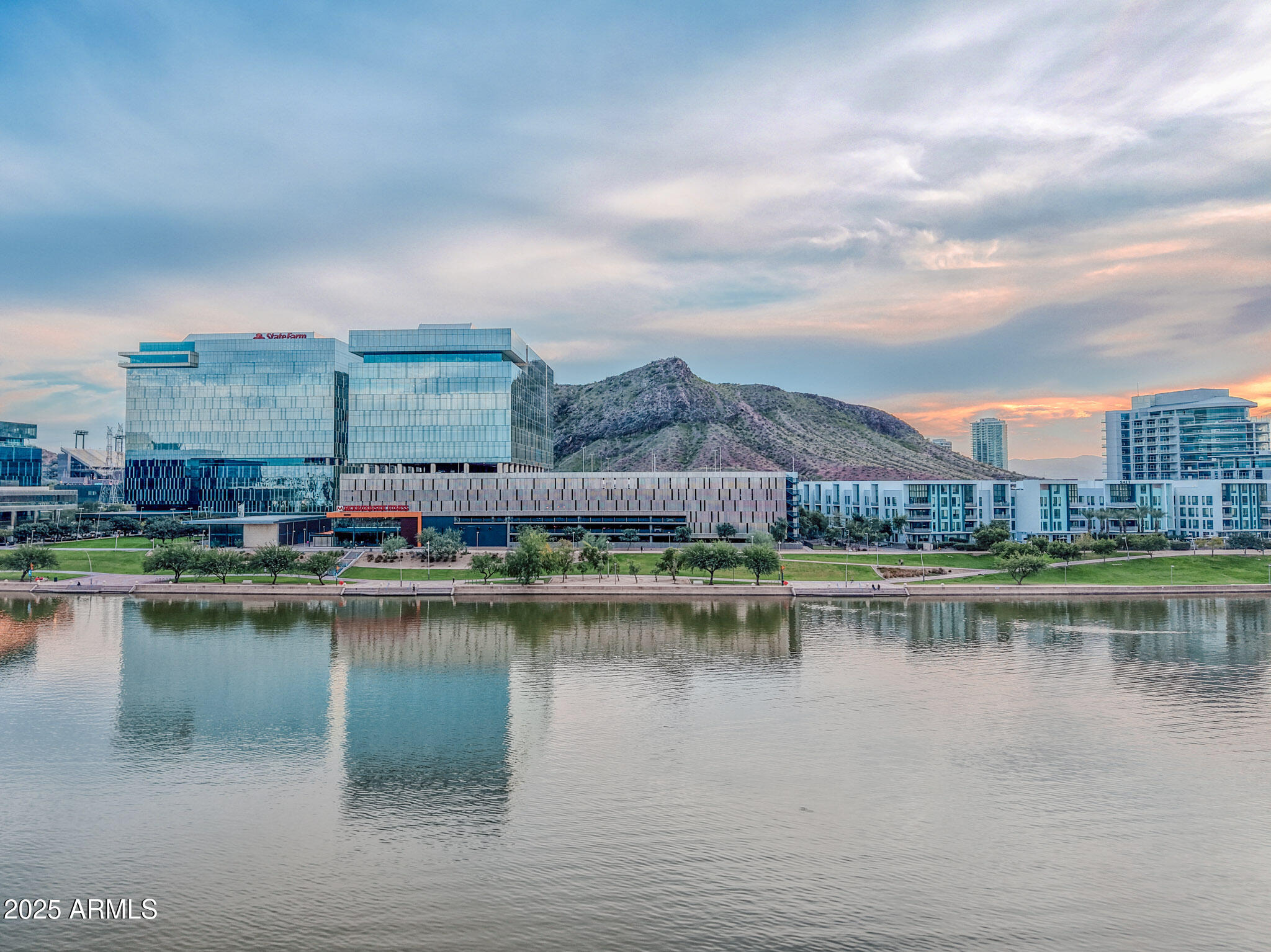 901 S SMITH Road 1065