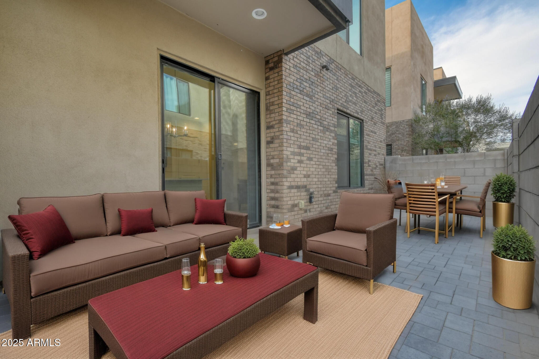 901 S SMITH Road 1065