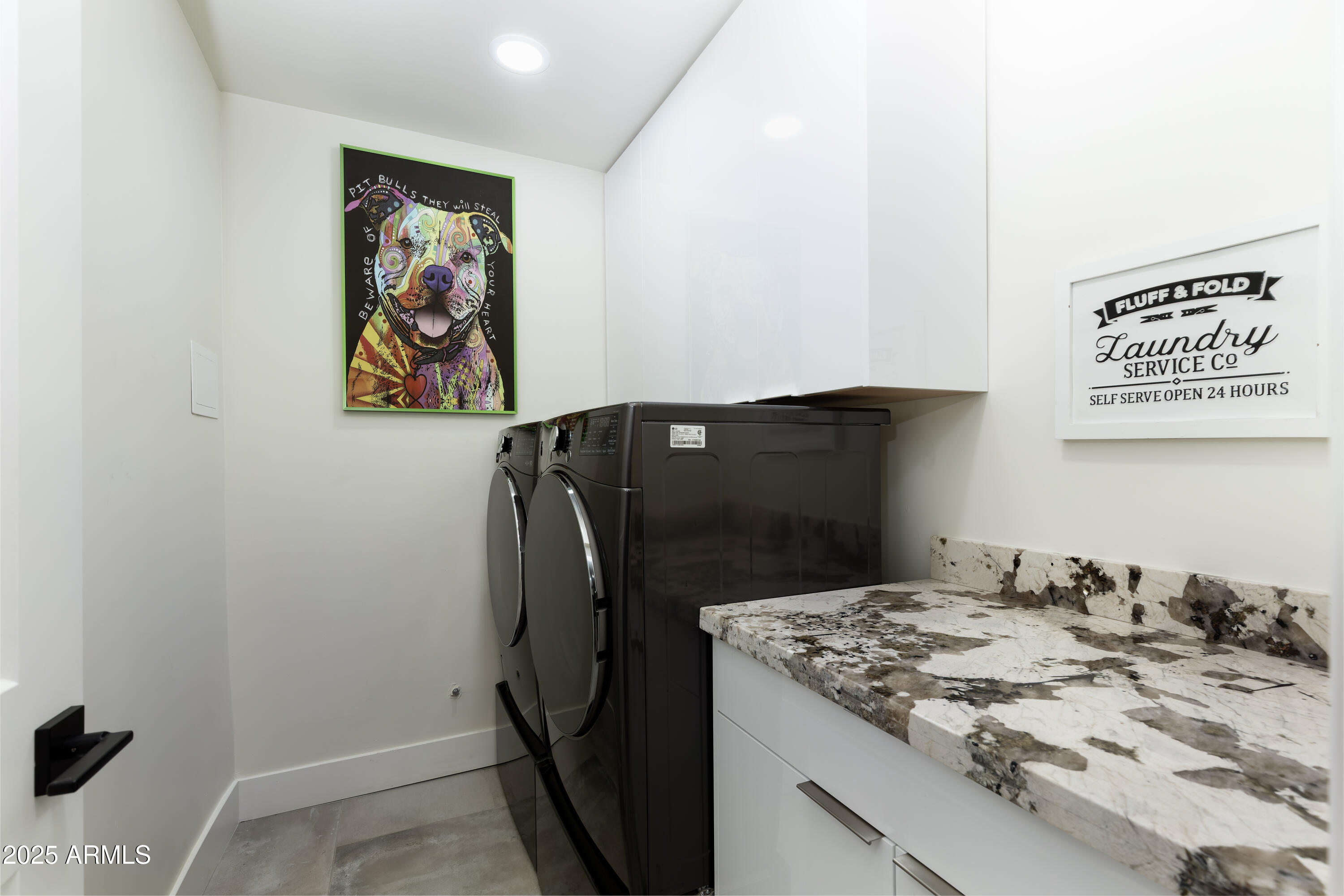 8725 E VIA DE DORADO Drive