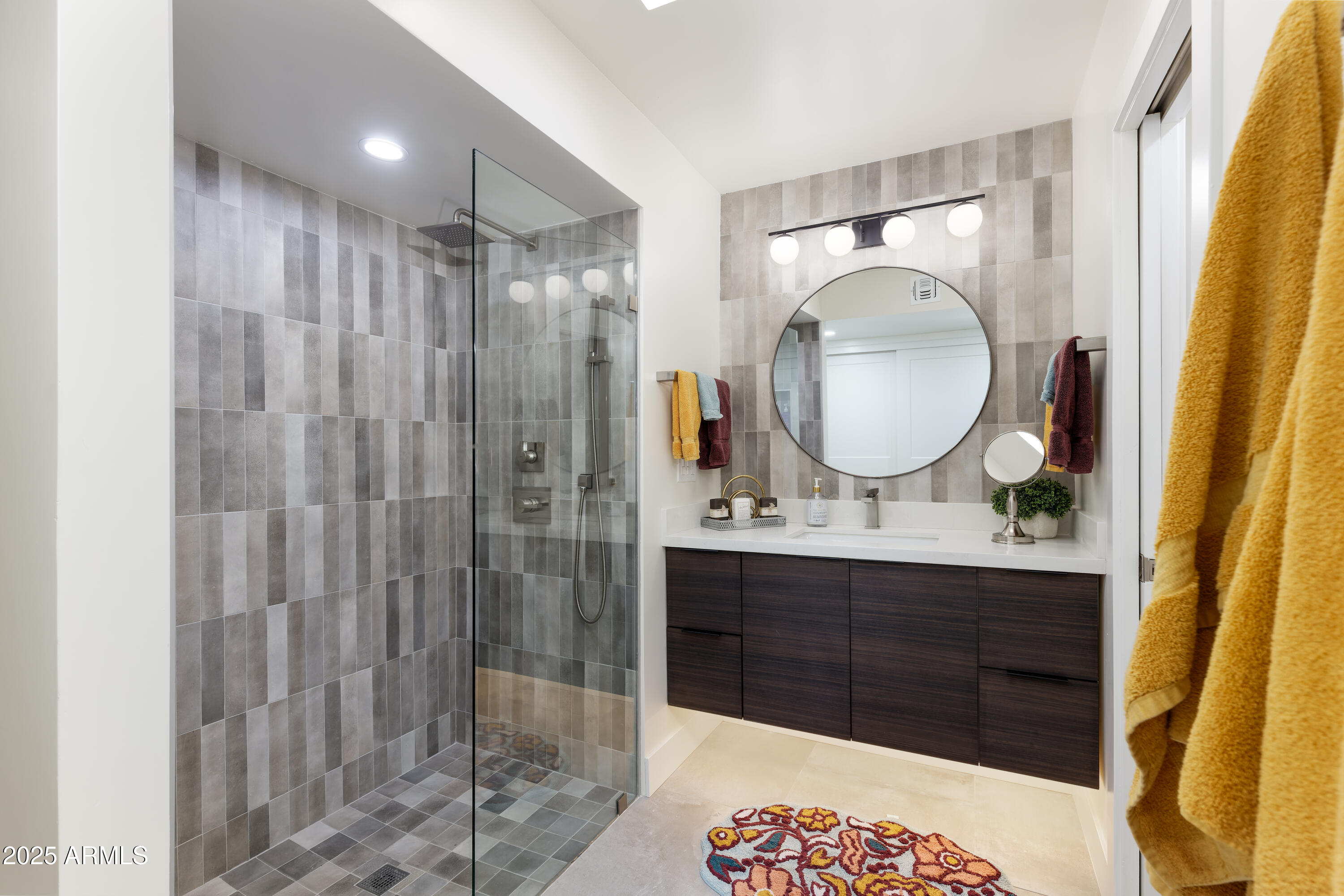 8725 E VIA DE DORADO Drive