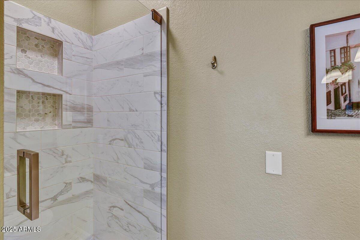 4455 E PARADISE VILLAGE Parkway S 1059