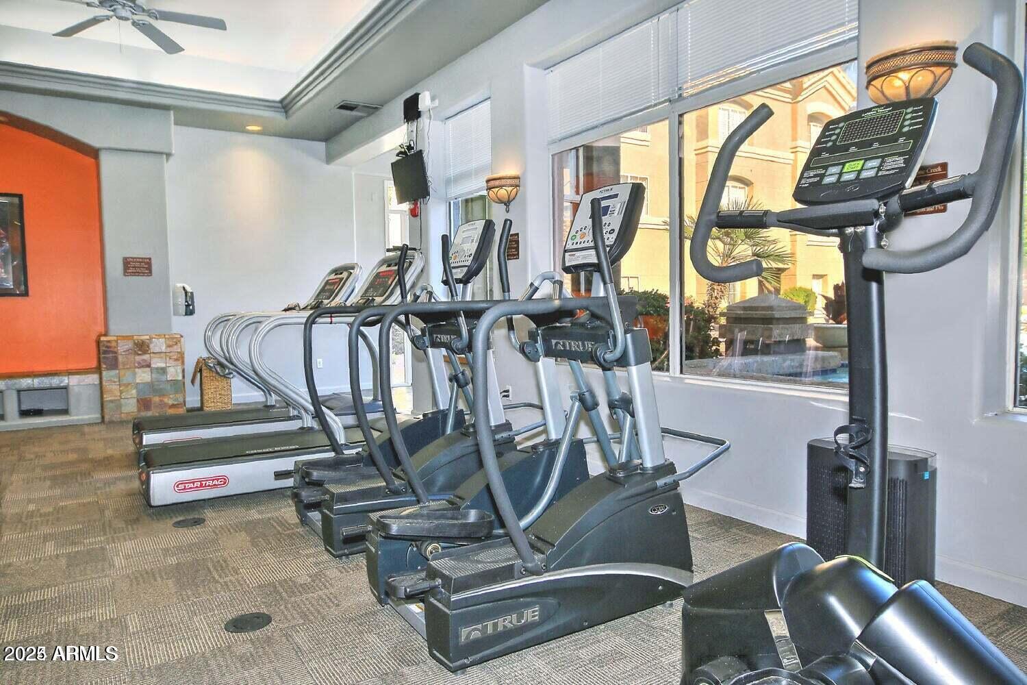 4455 E PARADISE VILLAGE Parkway S 1059