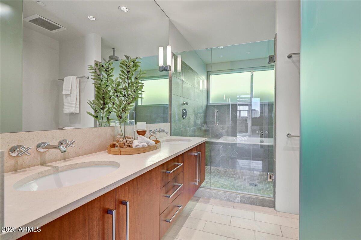 4745 N SCOTTSDALE Road Unit: 3006