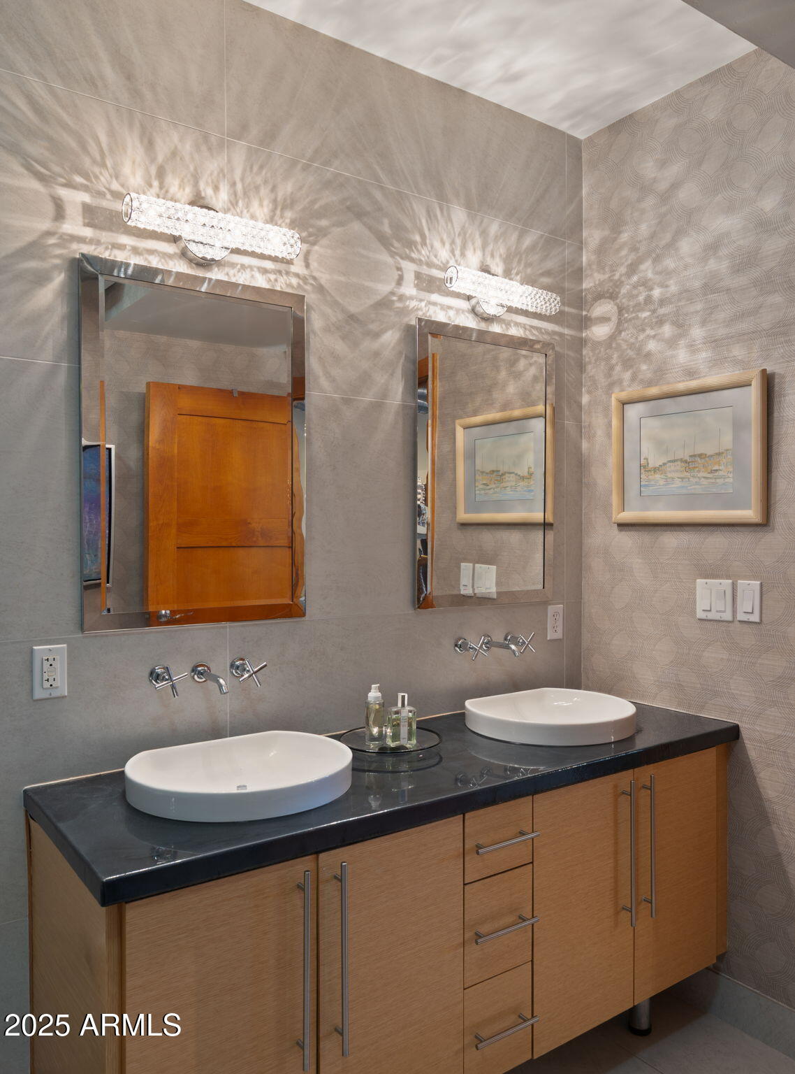 4020 N SCOTTSDALE Road Unit: 2010