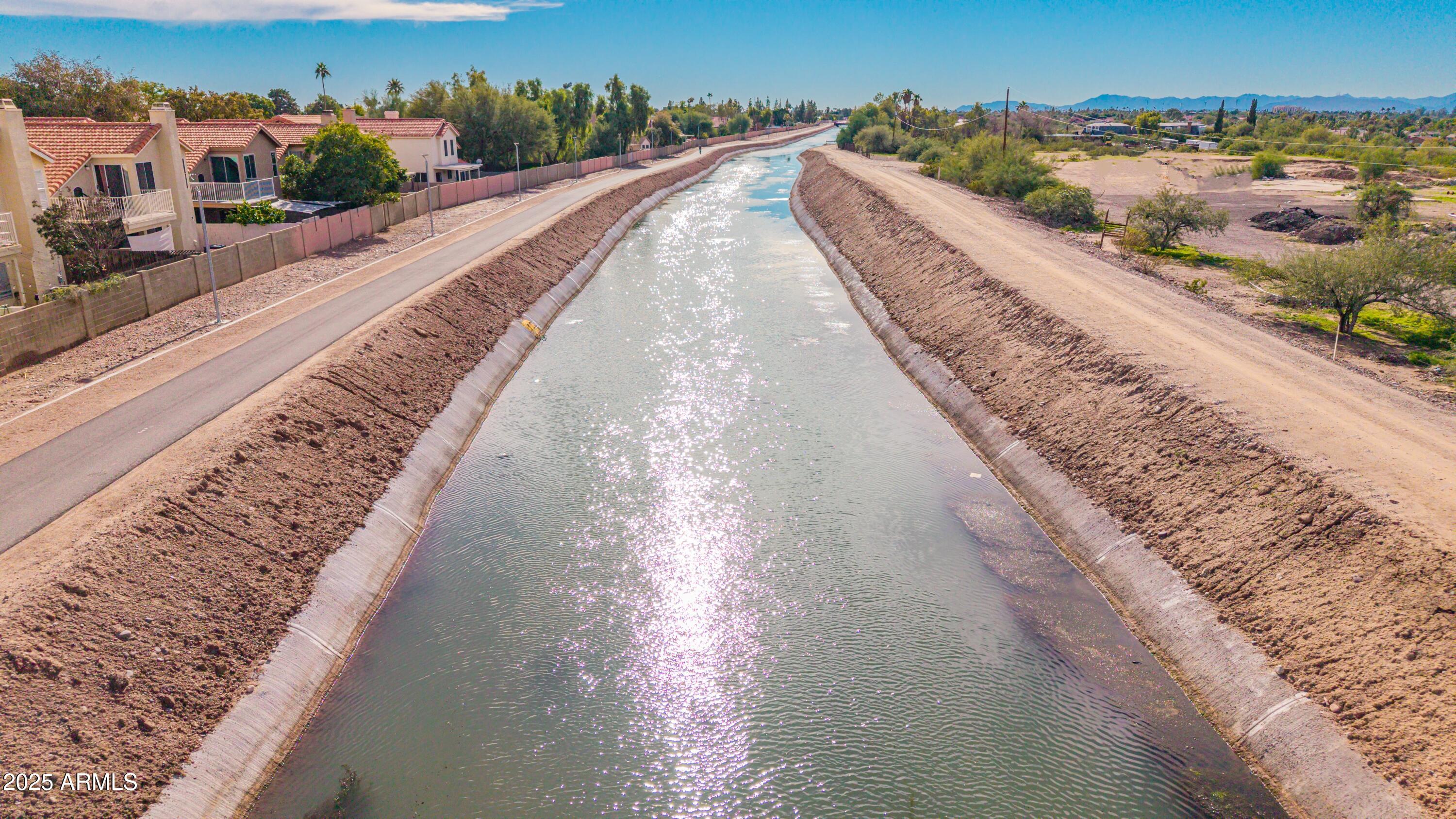 1920 N CONSOLIDATED CANAL Street -