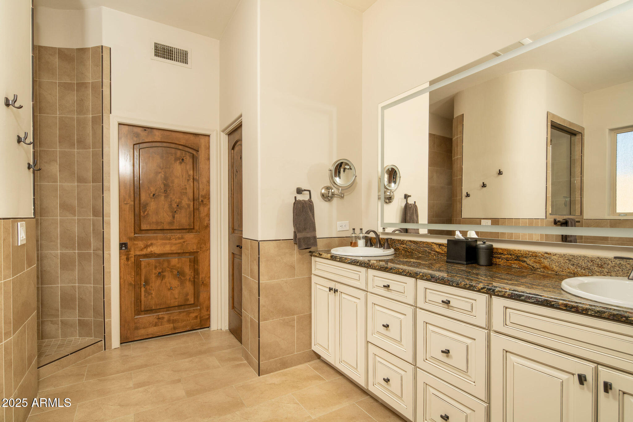 9847 E HIDDEN GREEN Drive