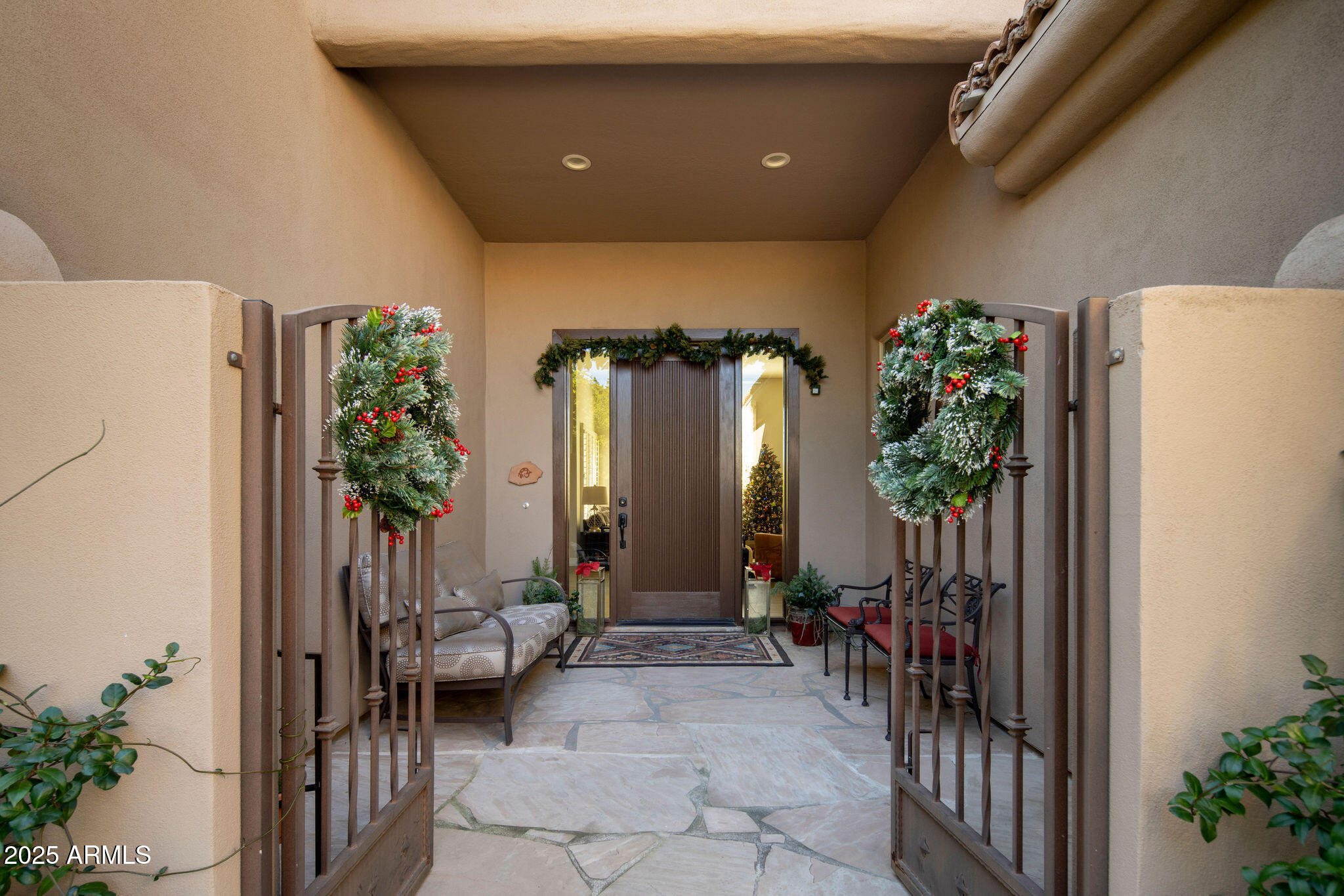 9847 E HIDDEN GREEN Drive