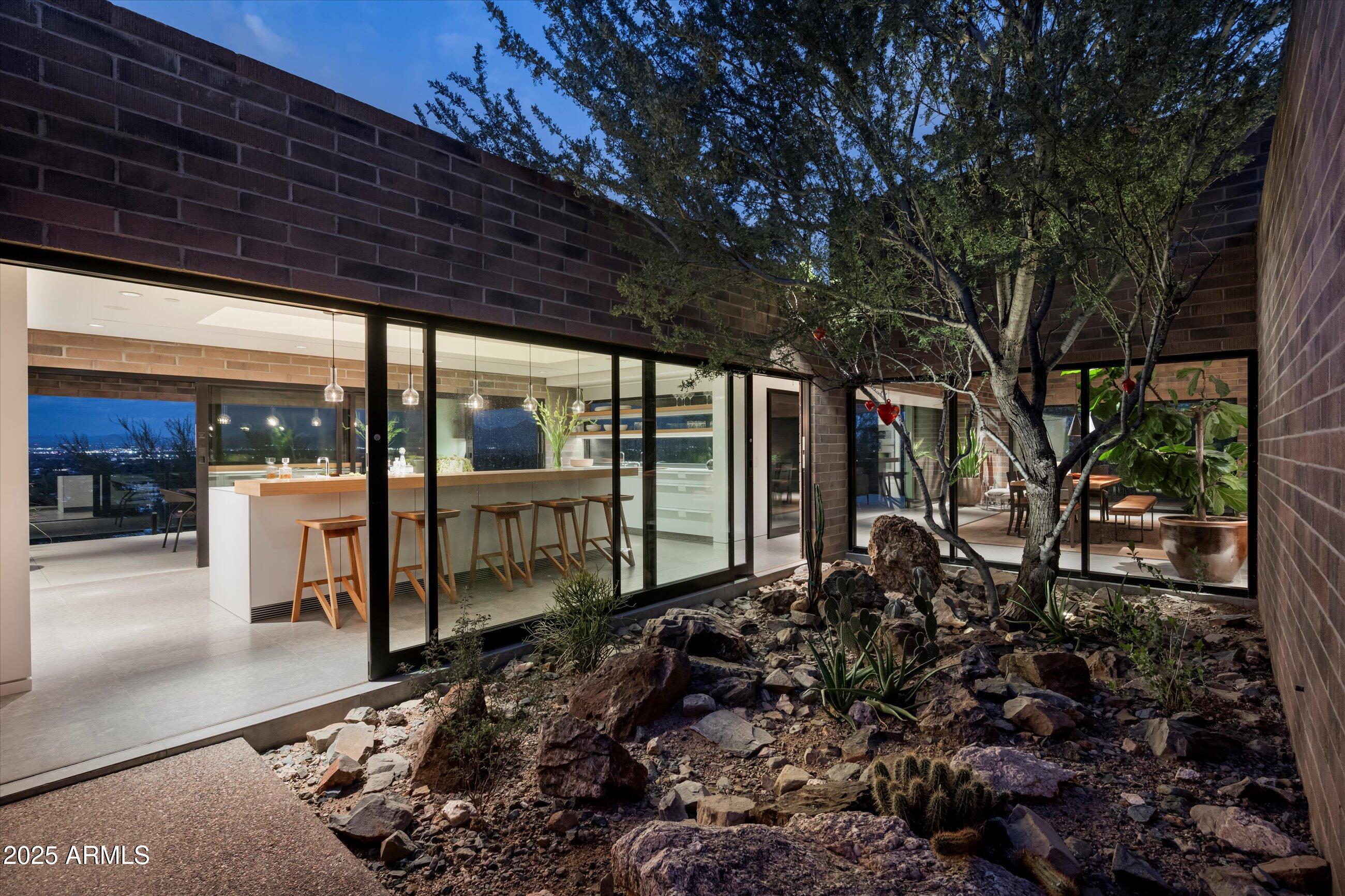 6200 E HUMMINGBIRD Lane