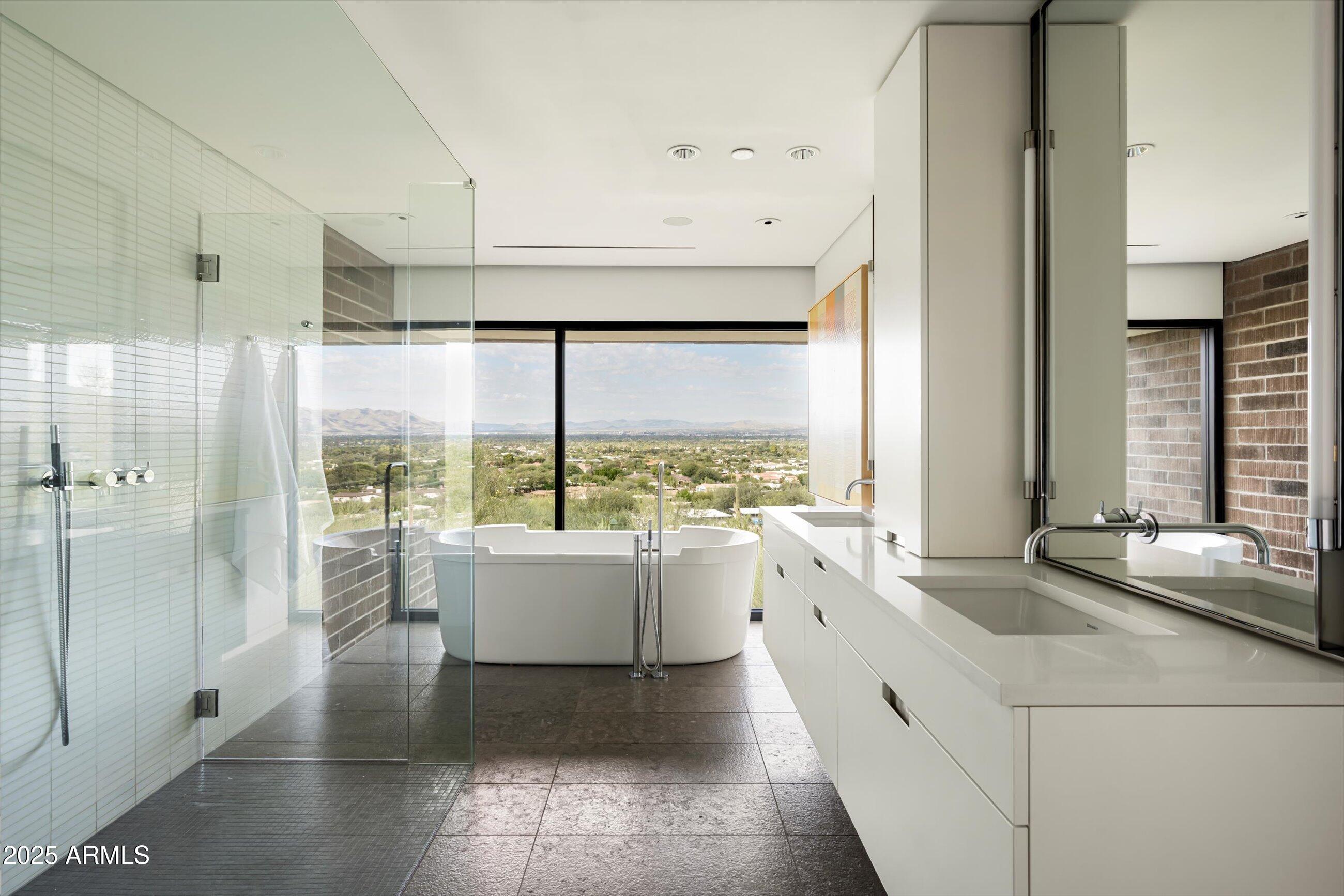 6200 E HUMMINGBIRD Lane